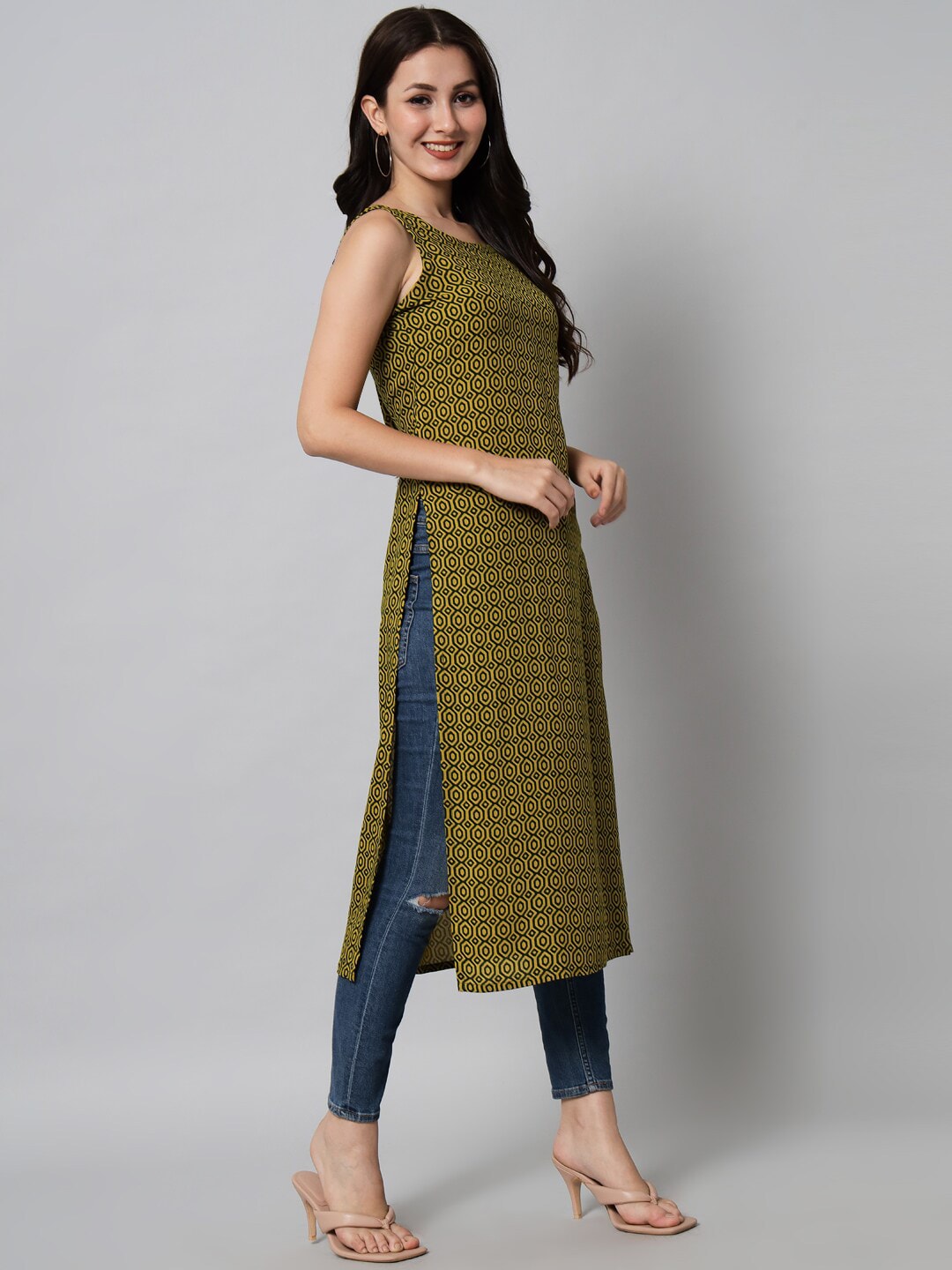 Kalini Women Green Geometric Printed Kurta - Swadesiicart
