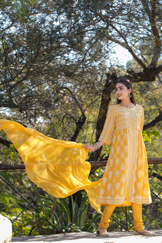 Juniper Women Yellow Georgette Printed Flared Kurta Sets - Swadesiicart