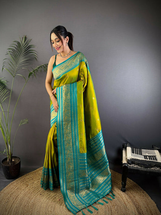 Joban Fashion Banarasi Light Green Woven Soft Silk Saree | Swadesiicart