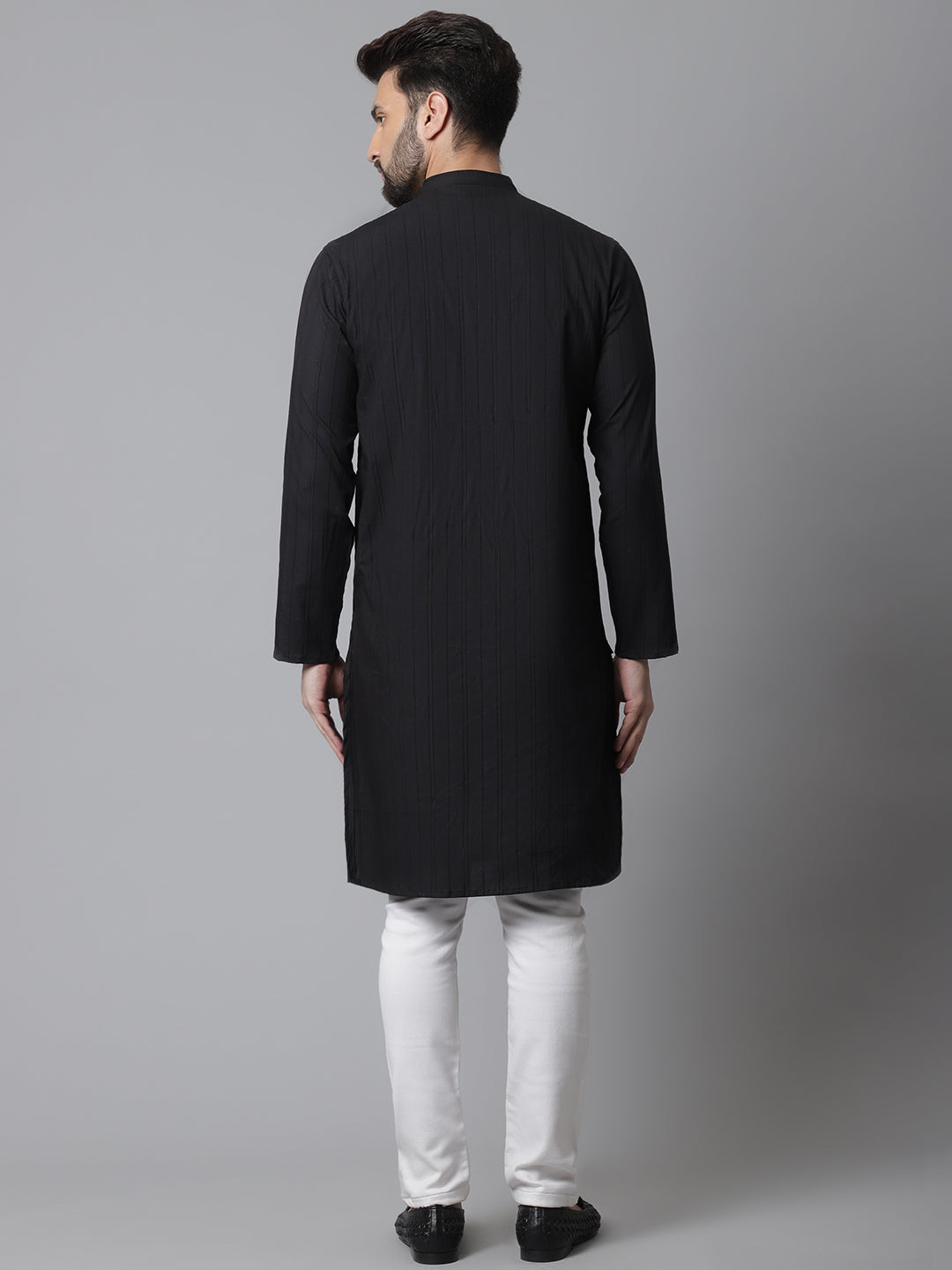 Even Apparels Black Solid Kurta With Band Collar | Swadesiicart