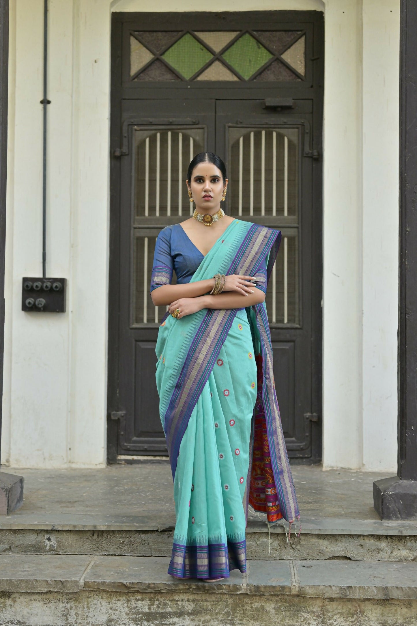 Vishnu Weaves Women's Firozi Handloom Raw Silk Saree with Blouse - Swadesiicart