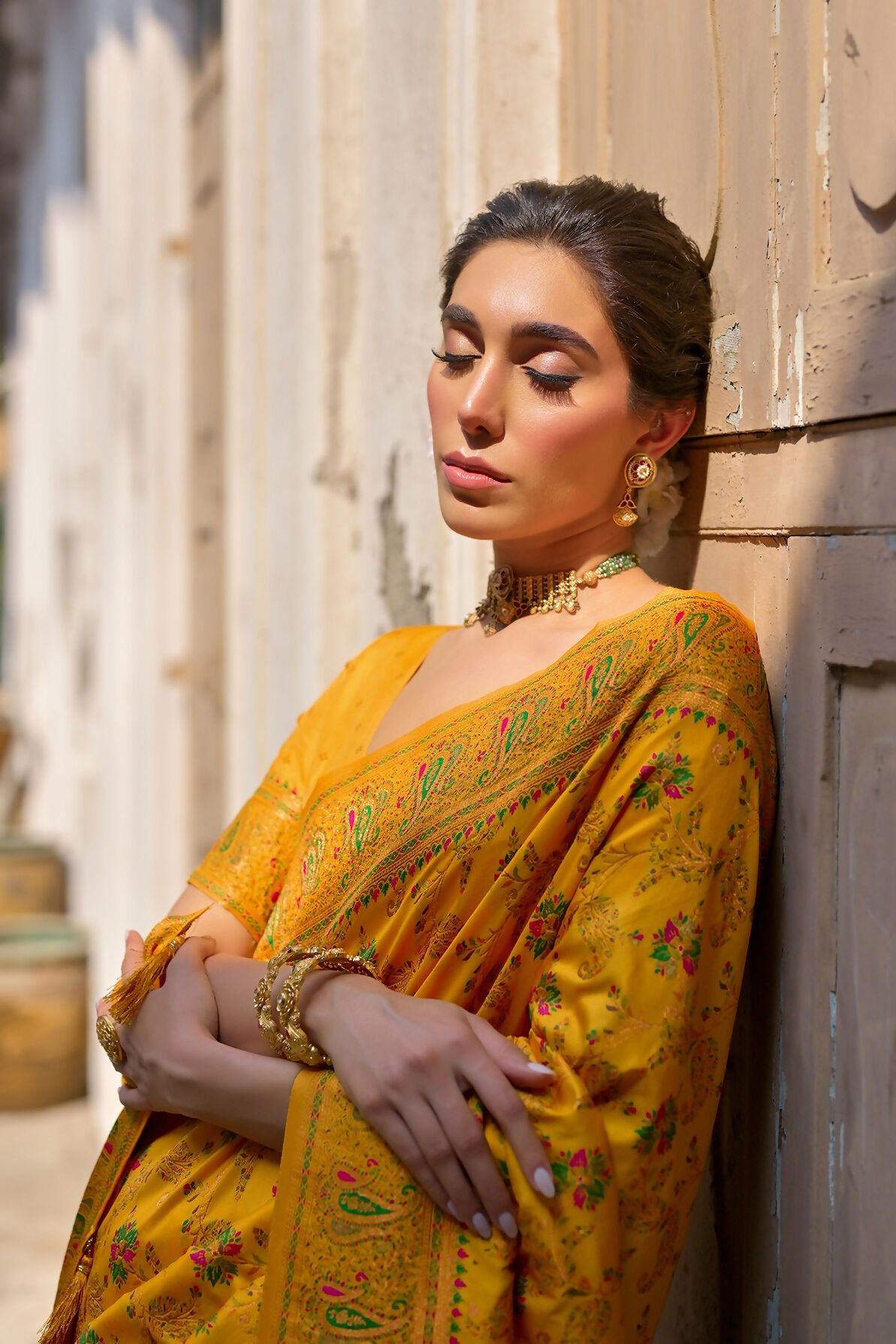 Vishnu Weaves Women's Mustard Yellow Silk Woven Saree with Blouse - Swadesiicart