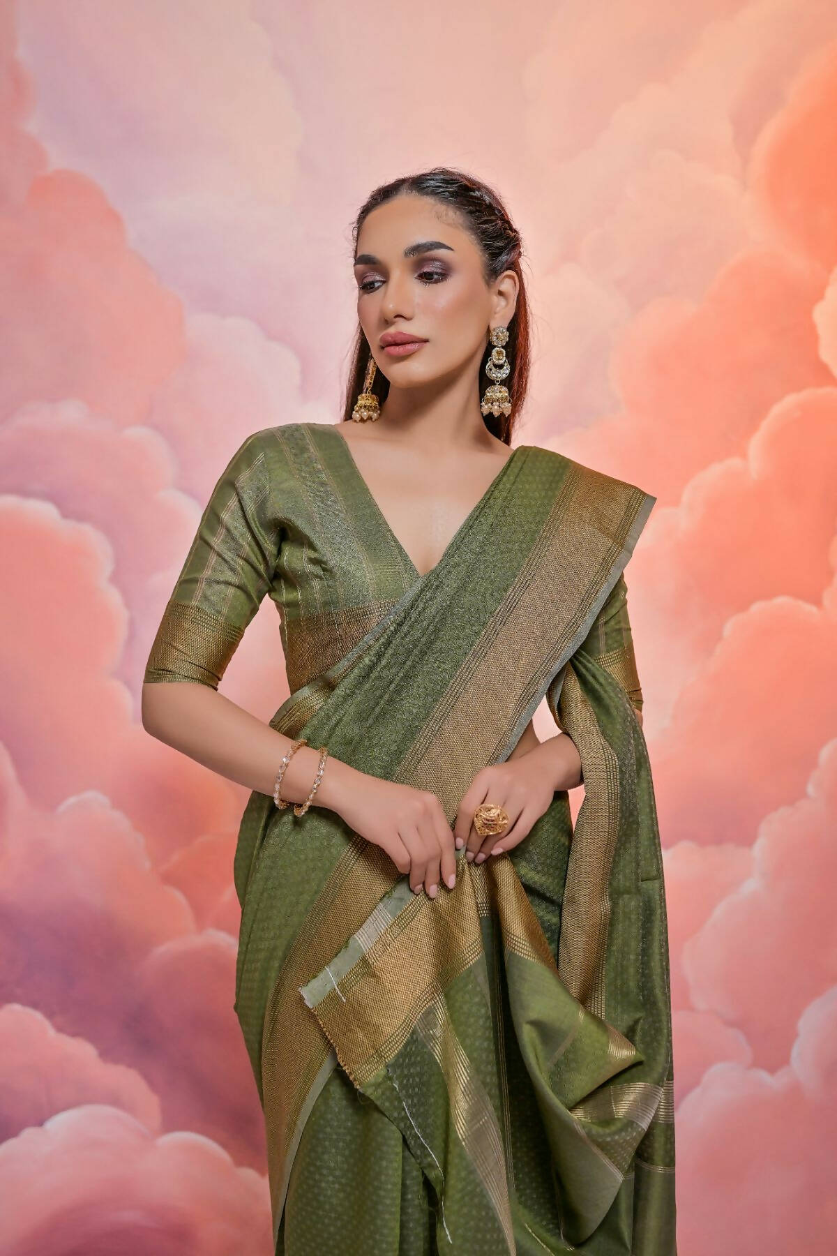 Vishnu Weaves Women's Mahendi Cotton Self Weaving Saree with Blouse - Swadesiicart