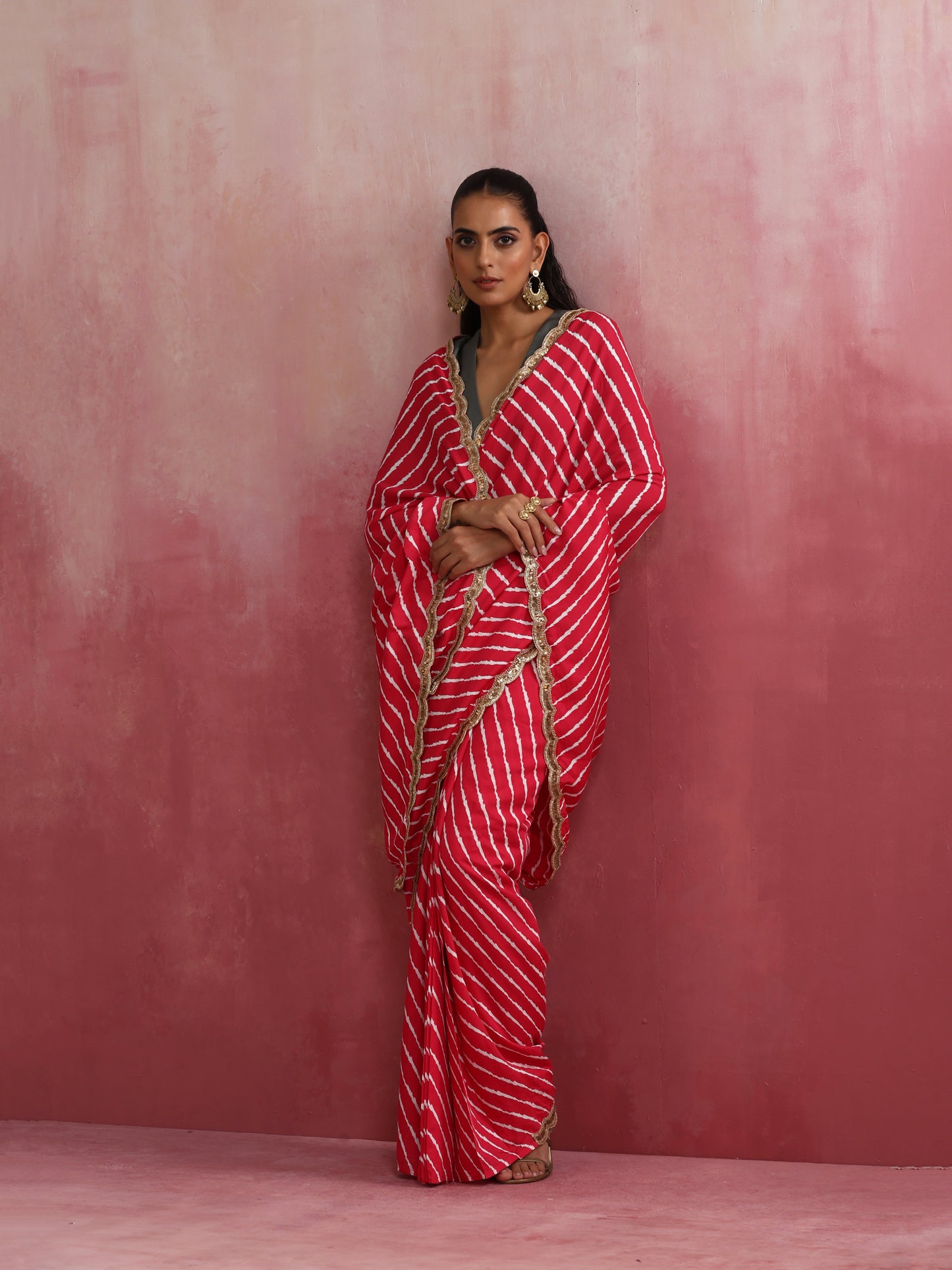 trueBrowns Pink Muslin Silk Saree | Swadesiicart