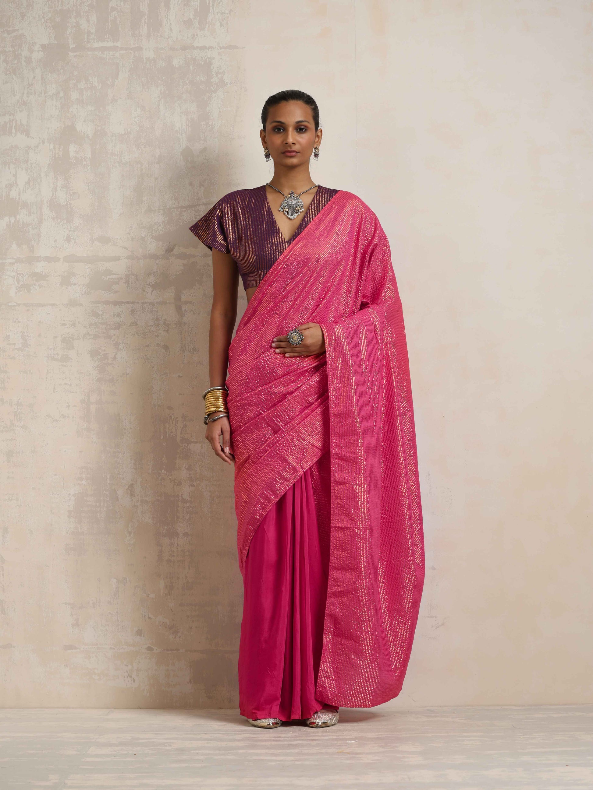 trueBrowns Pink Gold Metallic Ready To Wear Saree | Swadesiicart