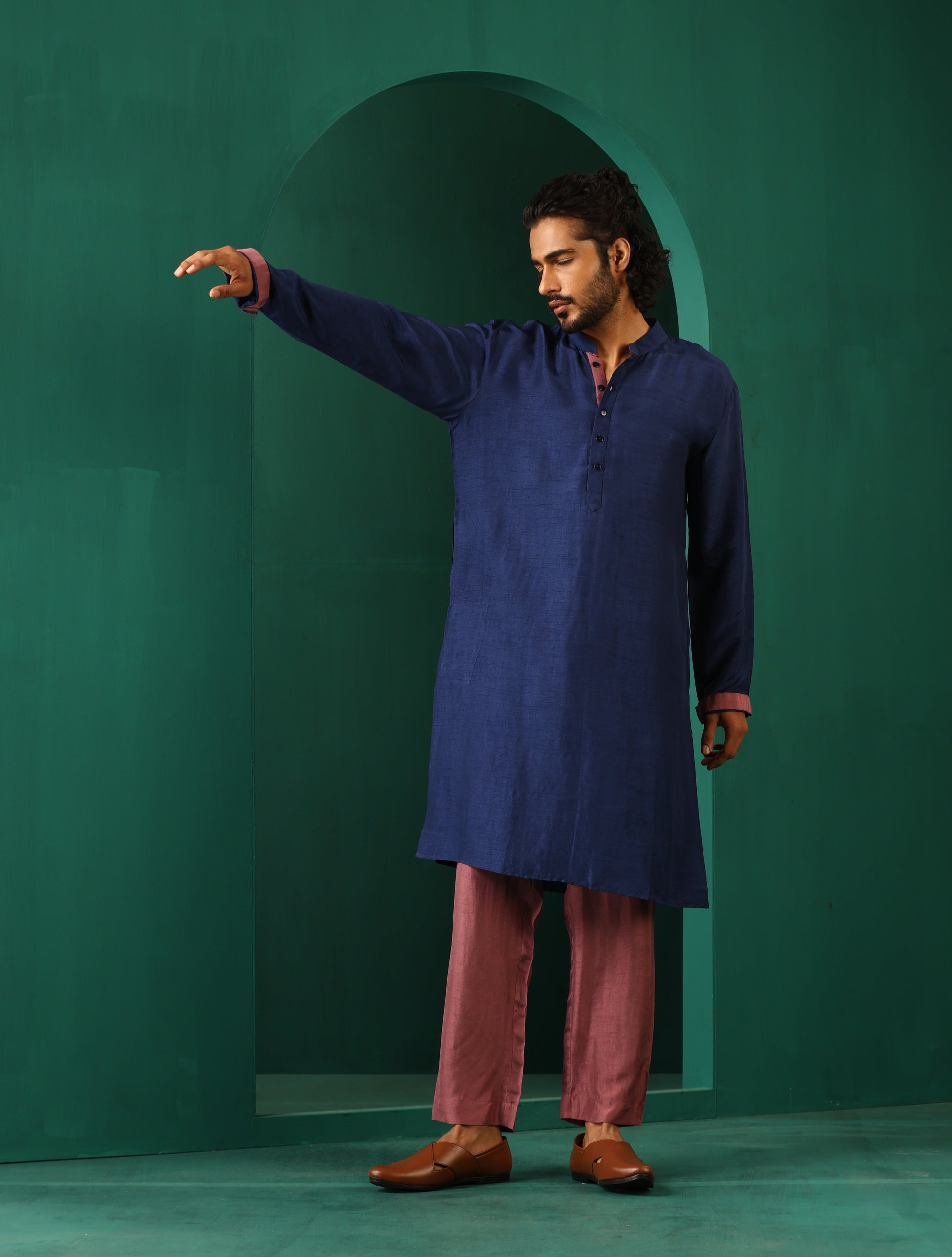 trueBrowns Men's Blue Silk Long Kurta | Swadesiicart