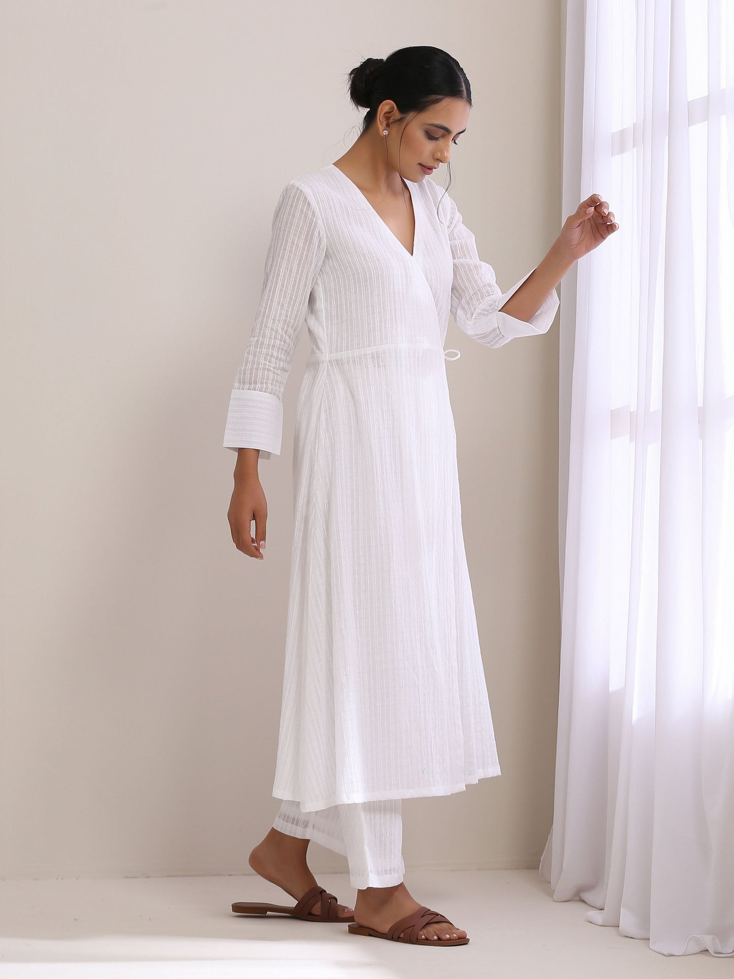 trueBrowns White Dobby Angrakha Kurta Pant Set | Swadesiicart