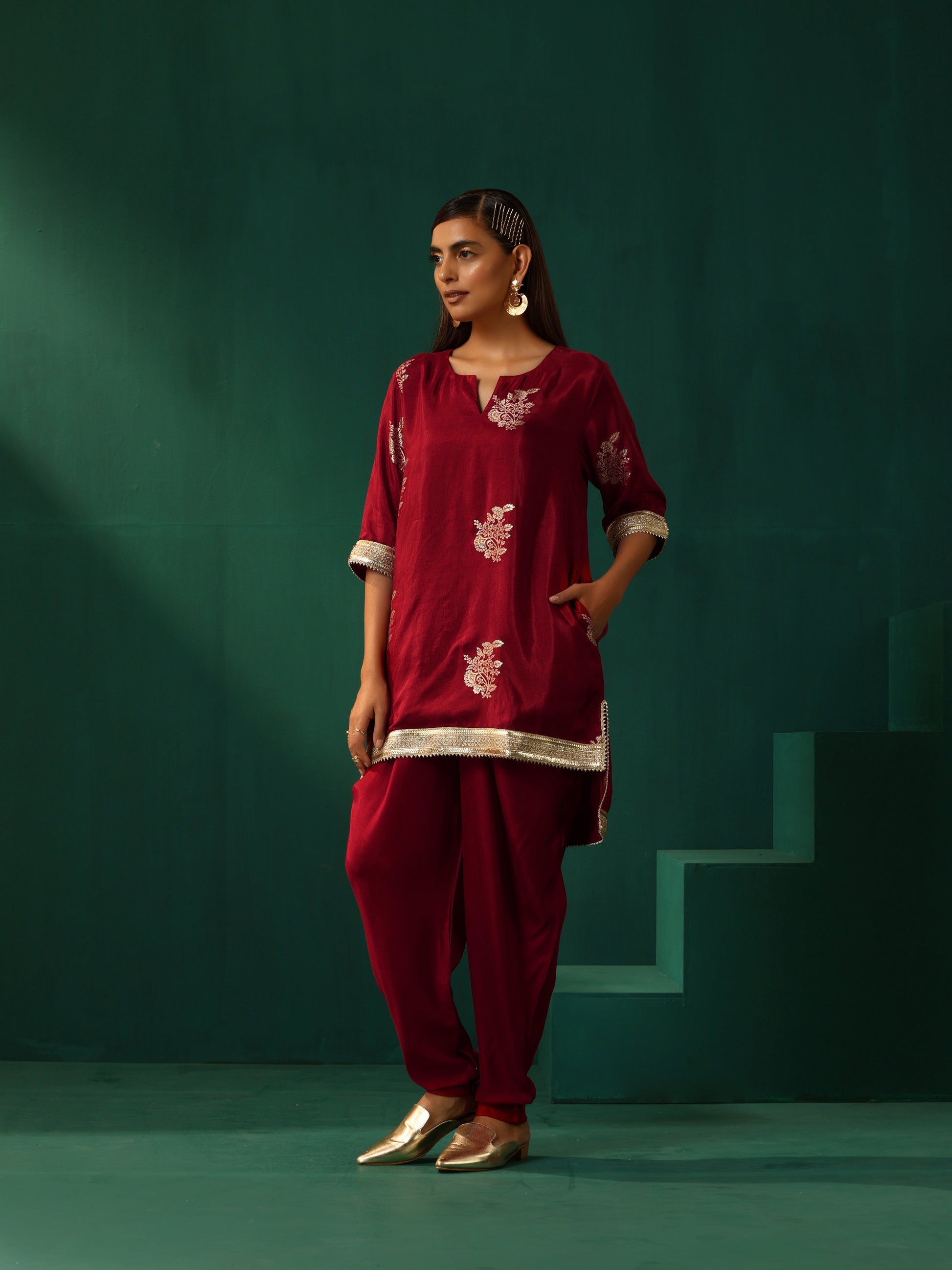 trueBrowns Maroon Floral Viscose Silk High Low Co-ord Set - Swadesiicart