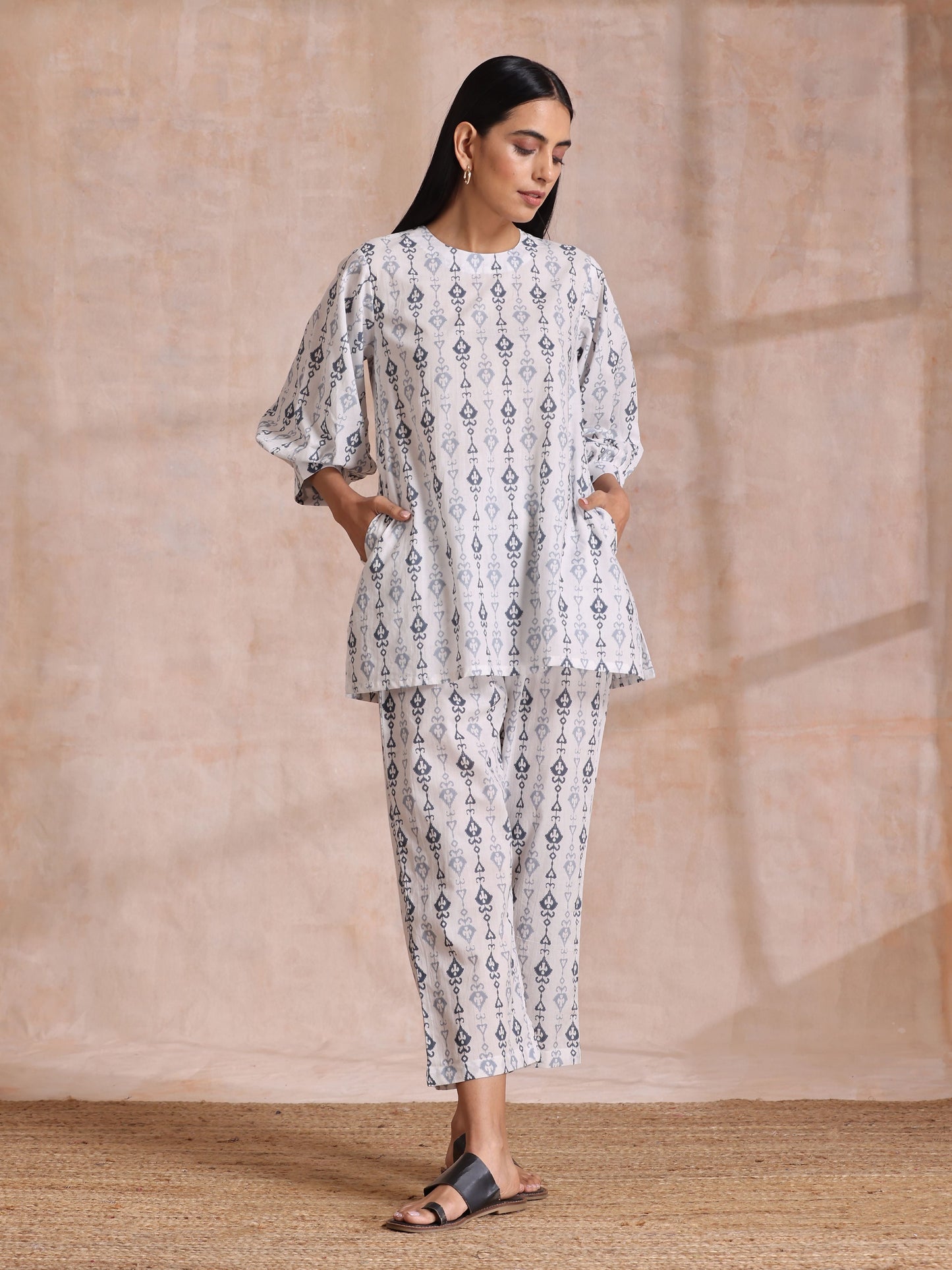 trueBrowns Grey On White Ikat Print Cotton Baggy Sleeve Co-Ord Set - Swadesiicart