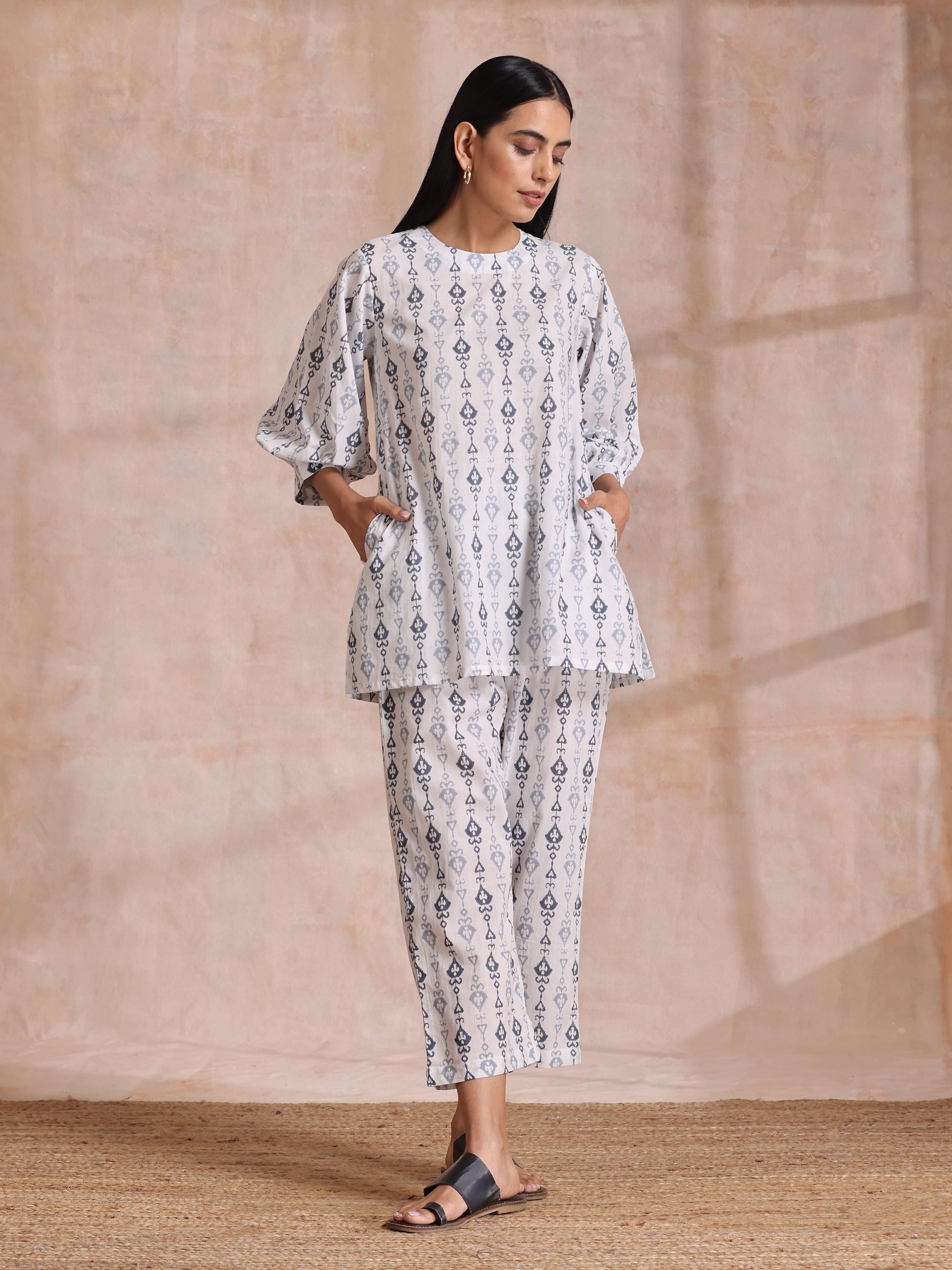 trueBrowns Grey On White Ikat Print Cotton Baggy Sleeve Co-Ord Set - Swadesiicart