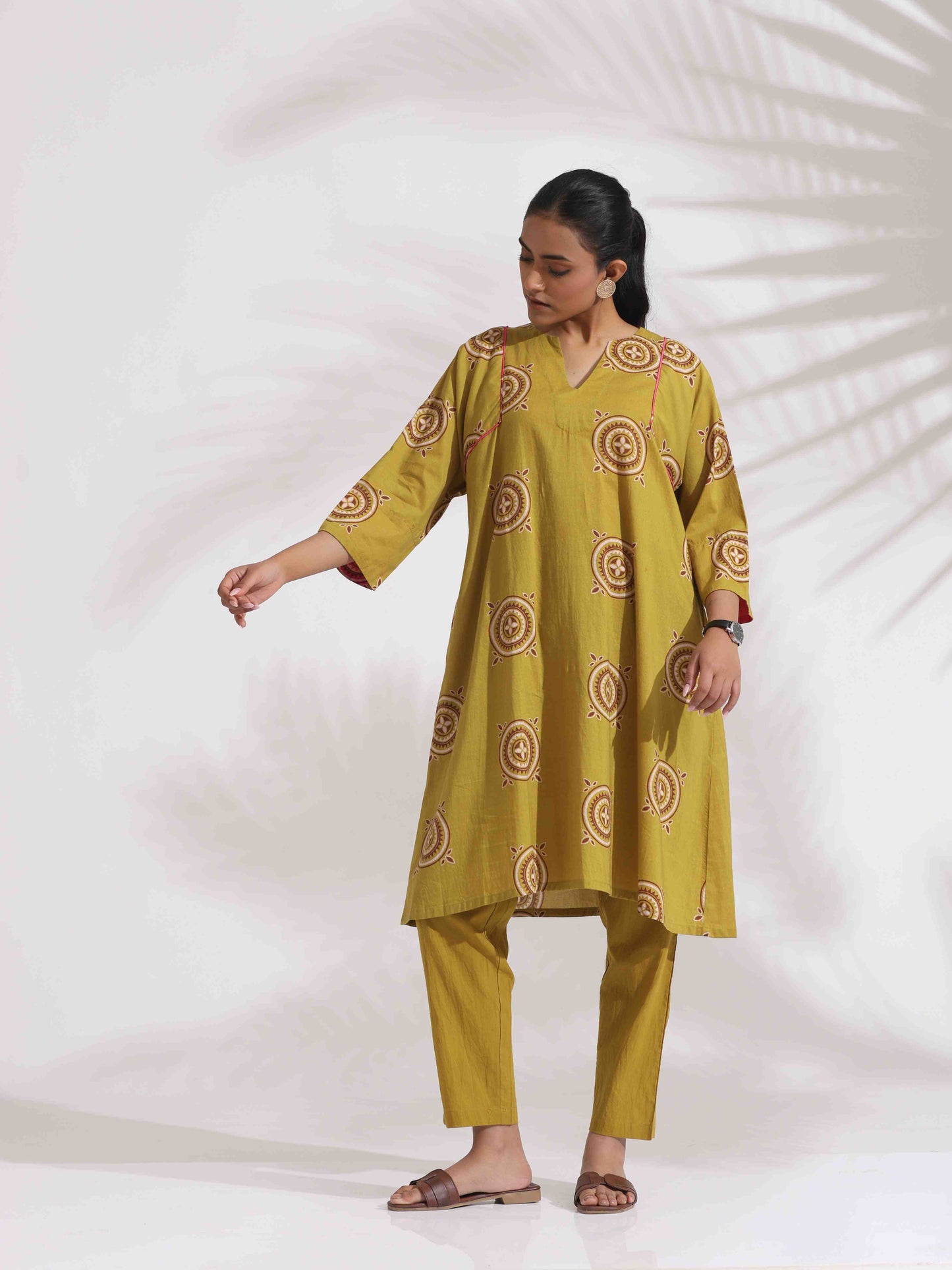 trueBrowns Green Cotton Print Kimono Sleeves Kurta Co-ord Set - Swadesiicart