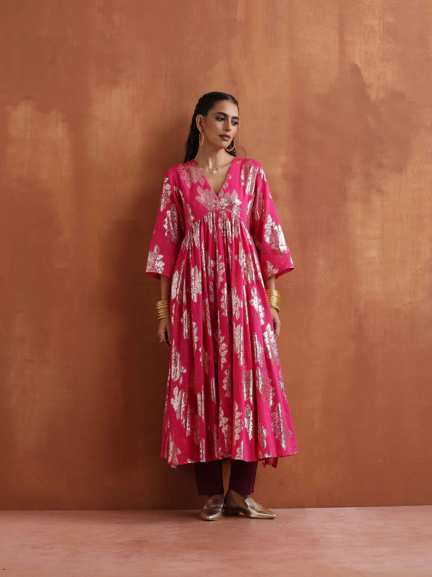 trueBrowns Pink Metallic Flared Anarkali Kurta Set | Swadesiicart