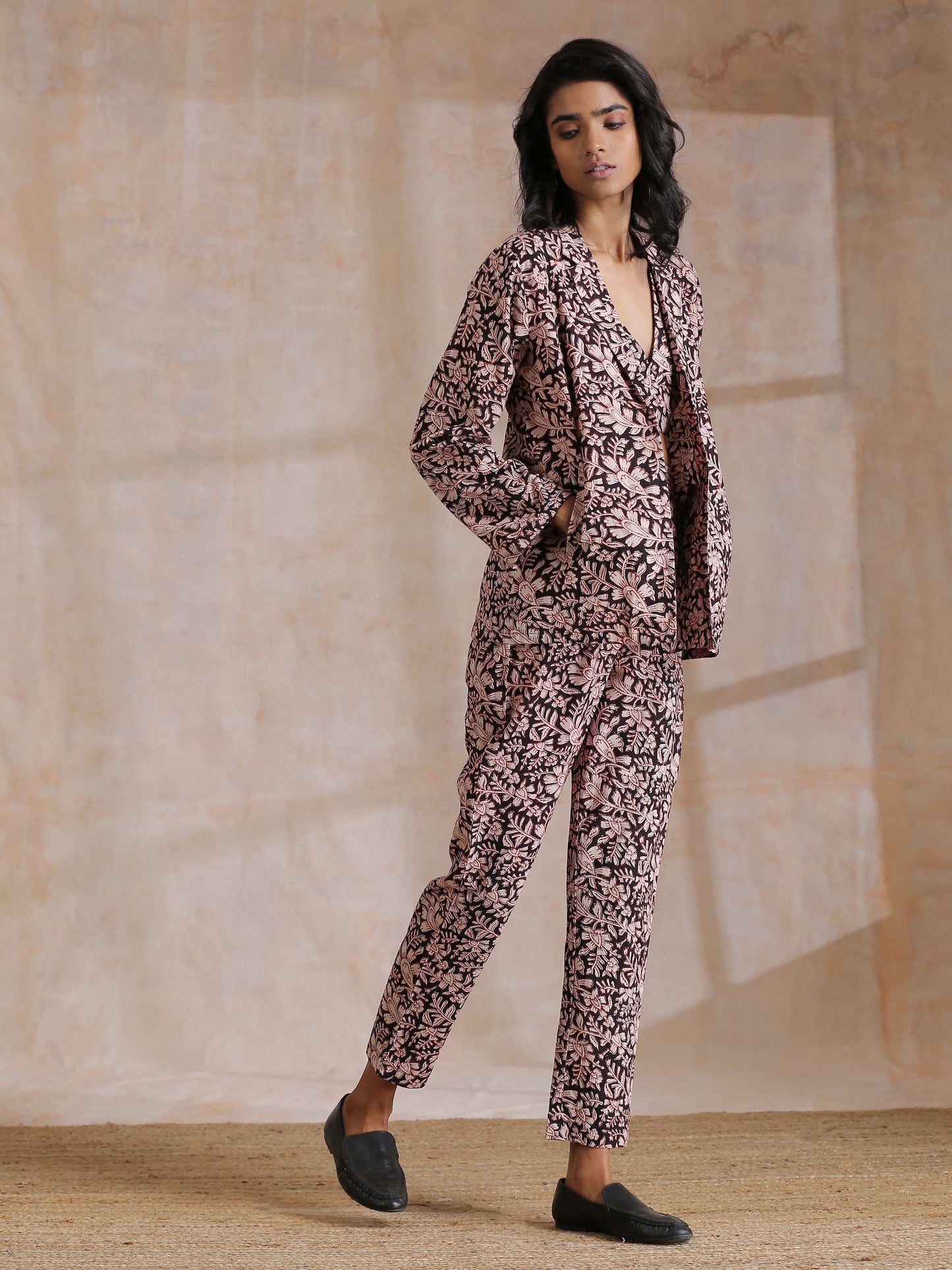 trueBrowns Black Floral Overall Bagru Print Cotton Pant Suit Set | Swadesiicart