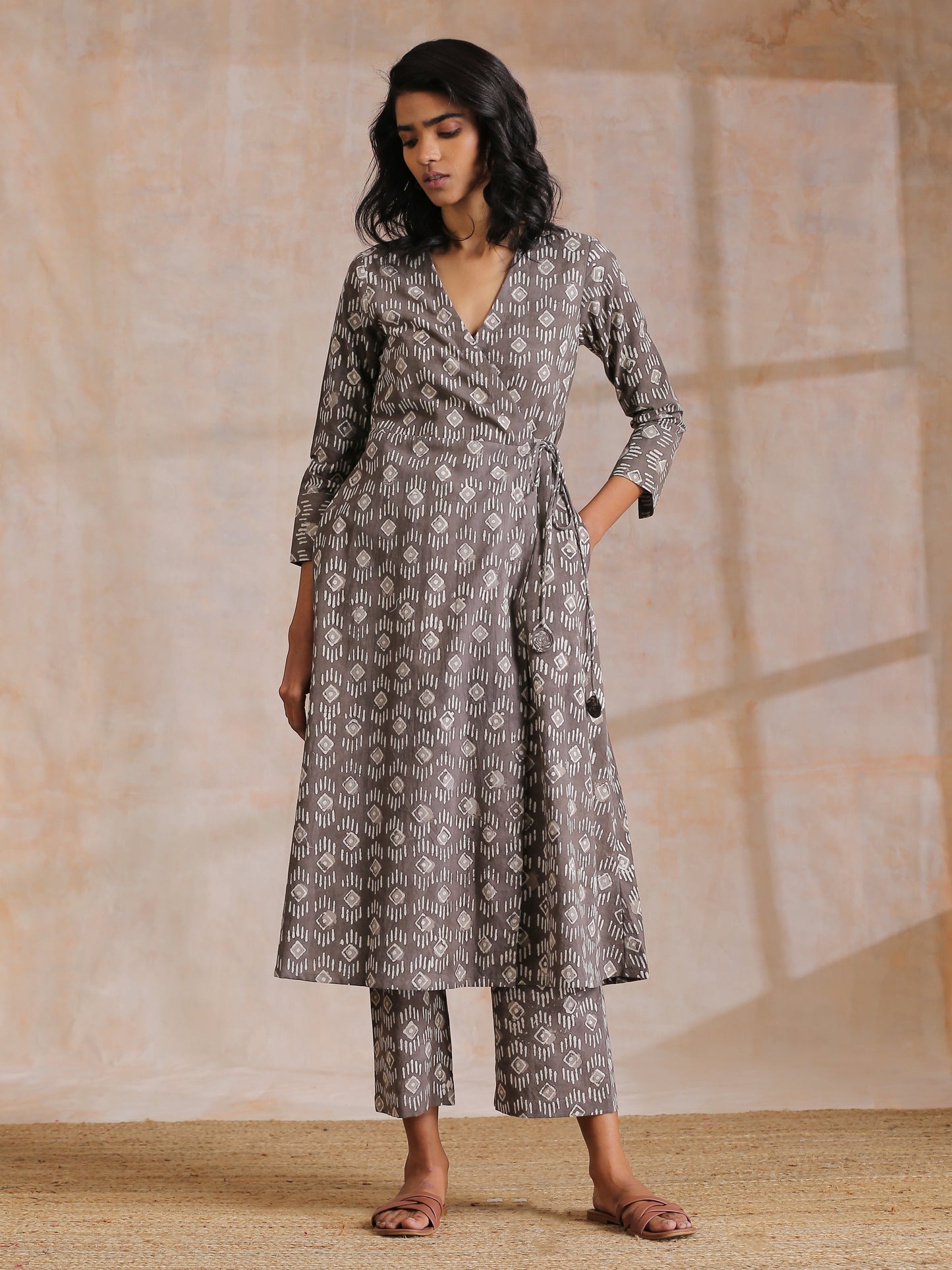 trueBrowns Clay Dabu Geometric Print Cotton Angrakha Kurta Pant Set | Swadesiicart