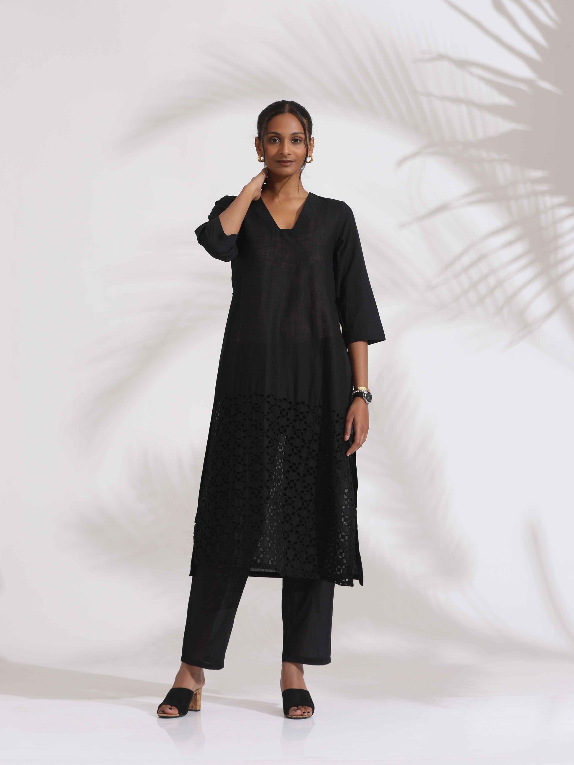 trueBrowns Black Cotton Schiffli Kurta Set | Swadesiicart