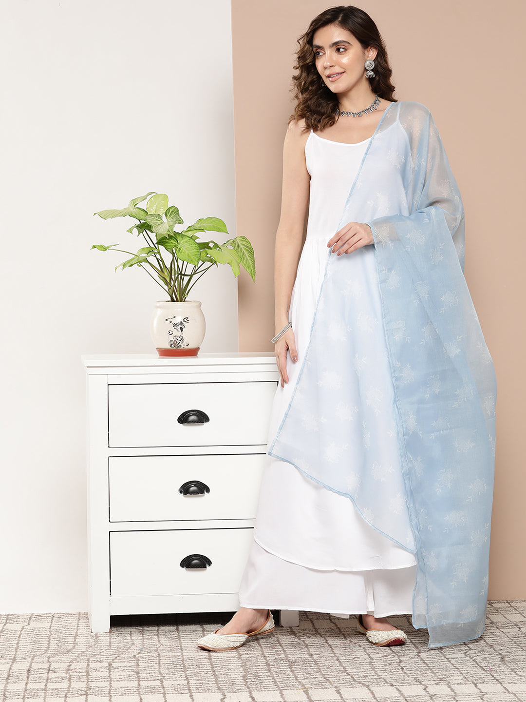 InWeave Women's Cream Strappy With Blue White Chintz Organza Dupatta - Swadesiicart