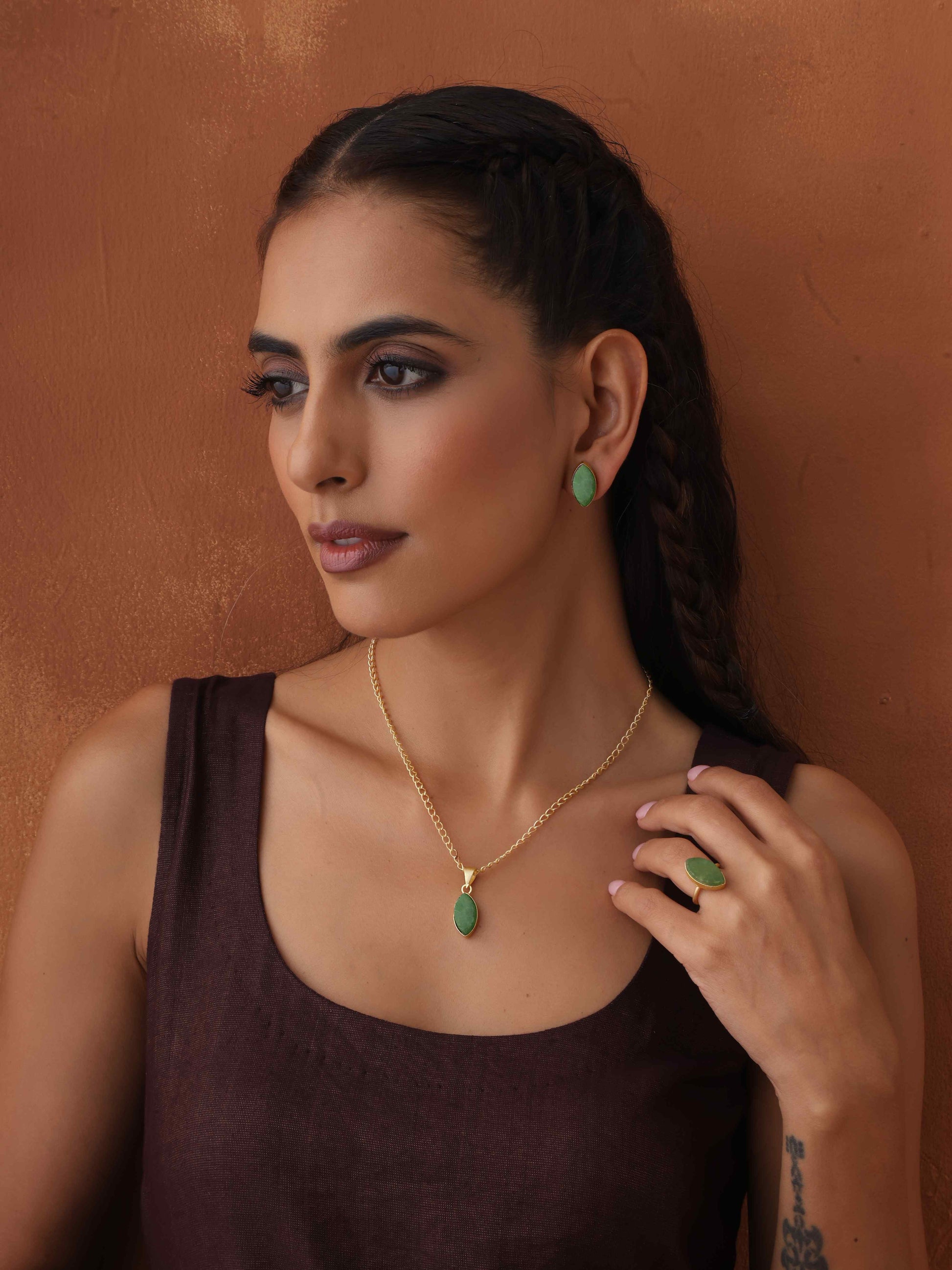 trueBrowns Gold Tone Green Stone Pendant Set - Swadesiicart