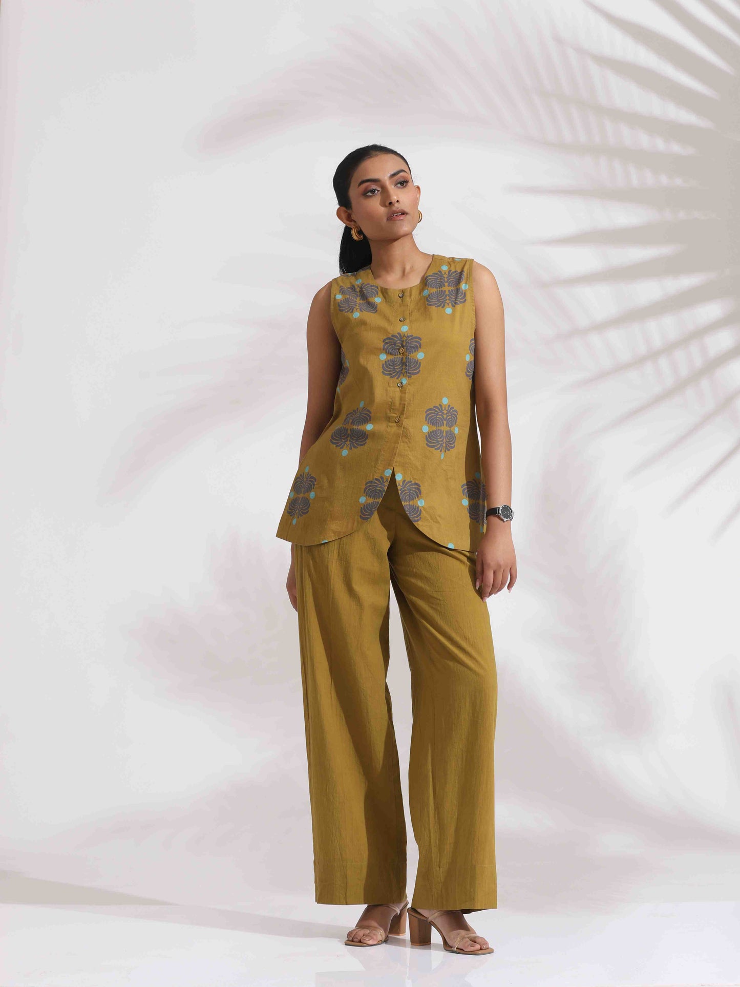 trueBrowns Green Cotton Print Top & Flared Pants Co-ord Set - Swadesiicart