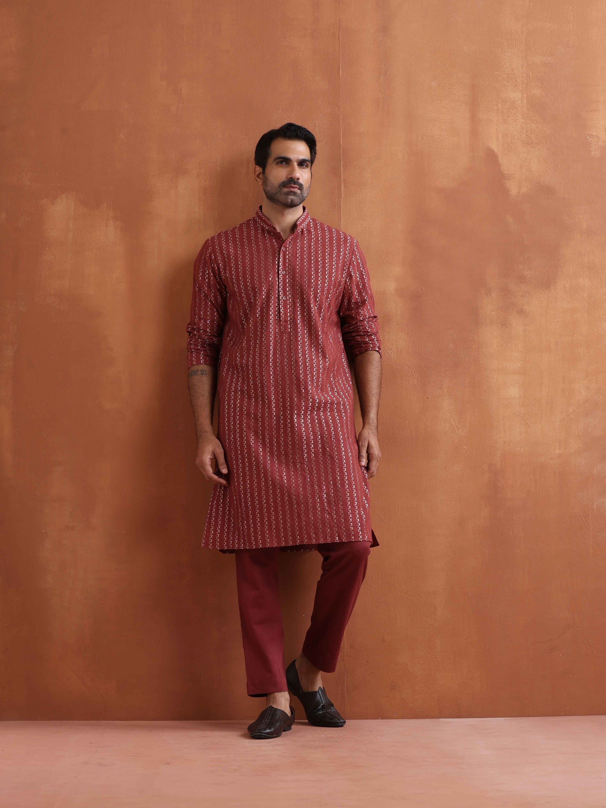 trueBrowns Men's Rust Cotton Dobby Kurta | Swadesiicart
