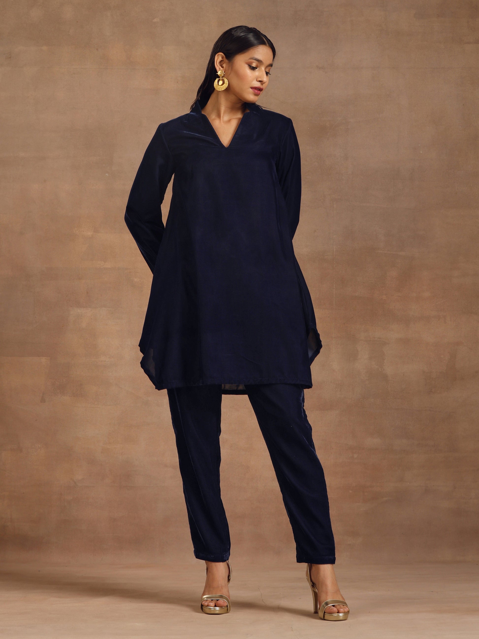 trueBrowns Midnight Blue Velvet Solid Co-ord Set - Swadesiicart