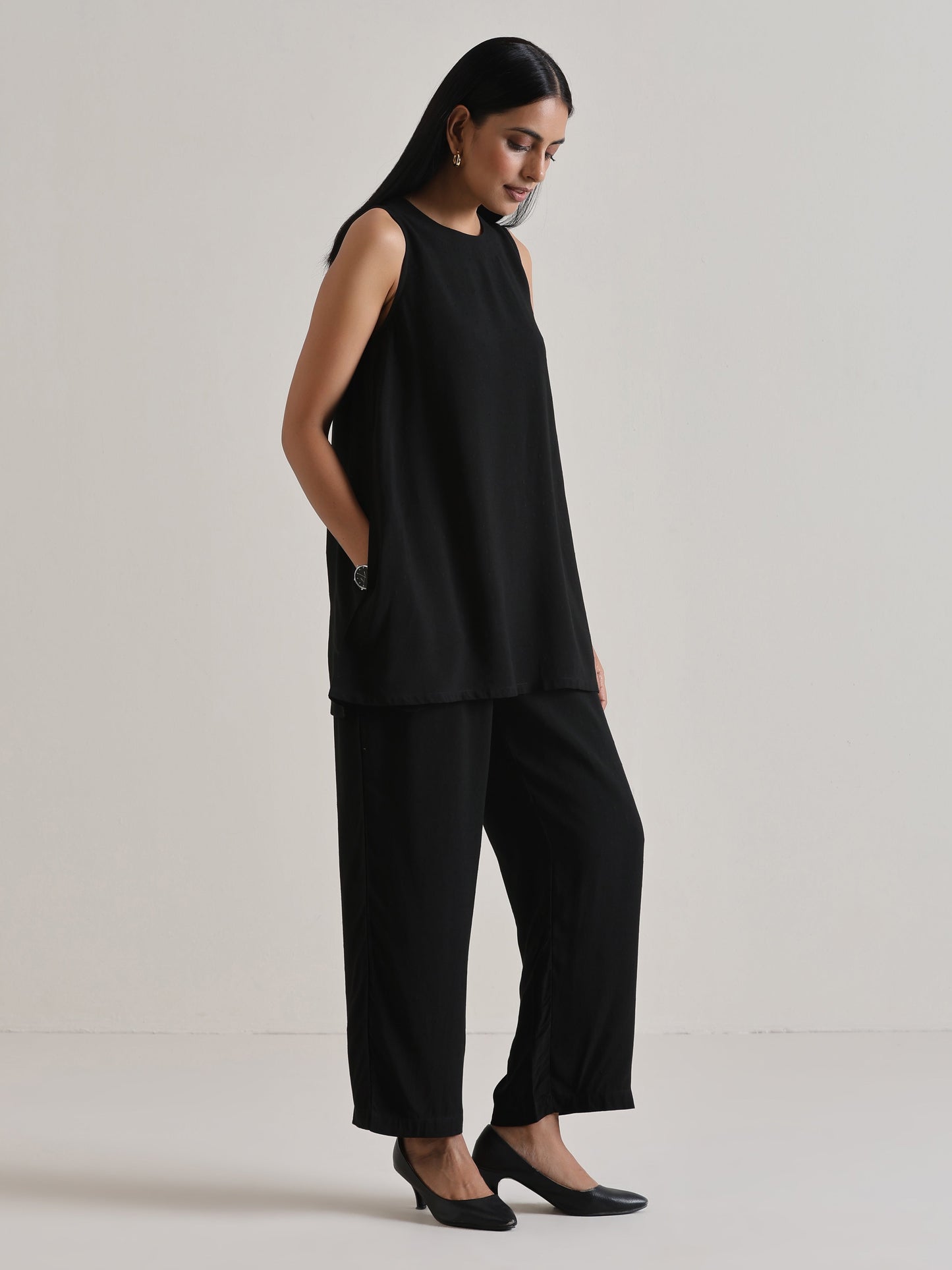 trueBrowns Black Sleeveless Co-Ord Set - Swadesiicart