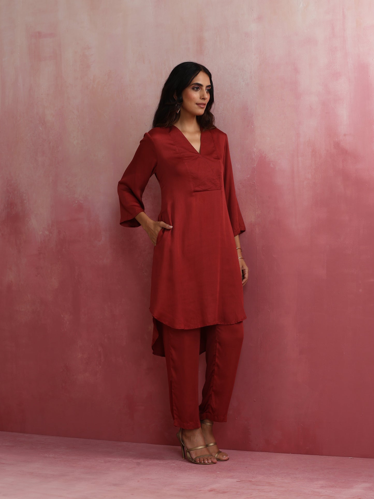 trueBrowns Maroon Modal V Neck Kurta Co-ord Set - Swadesiicart