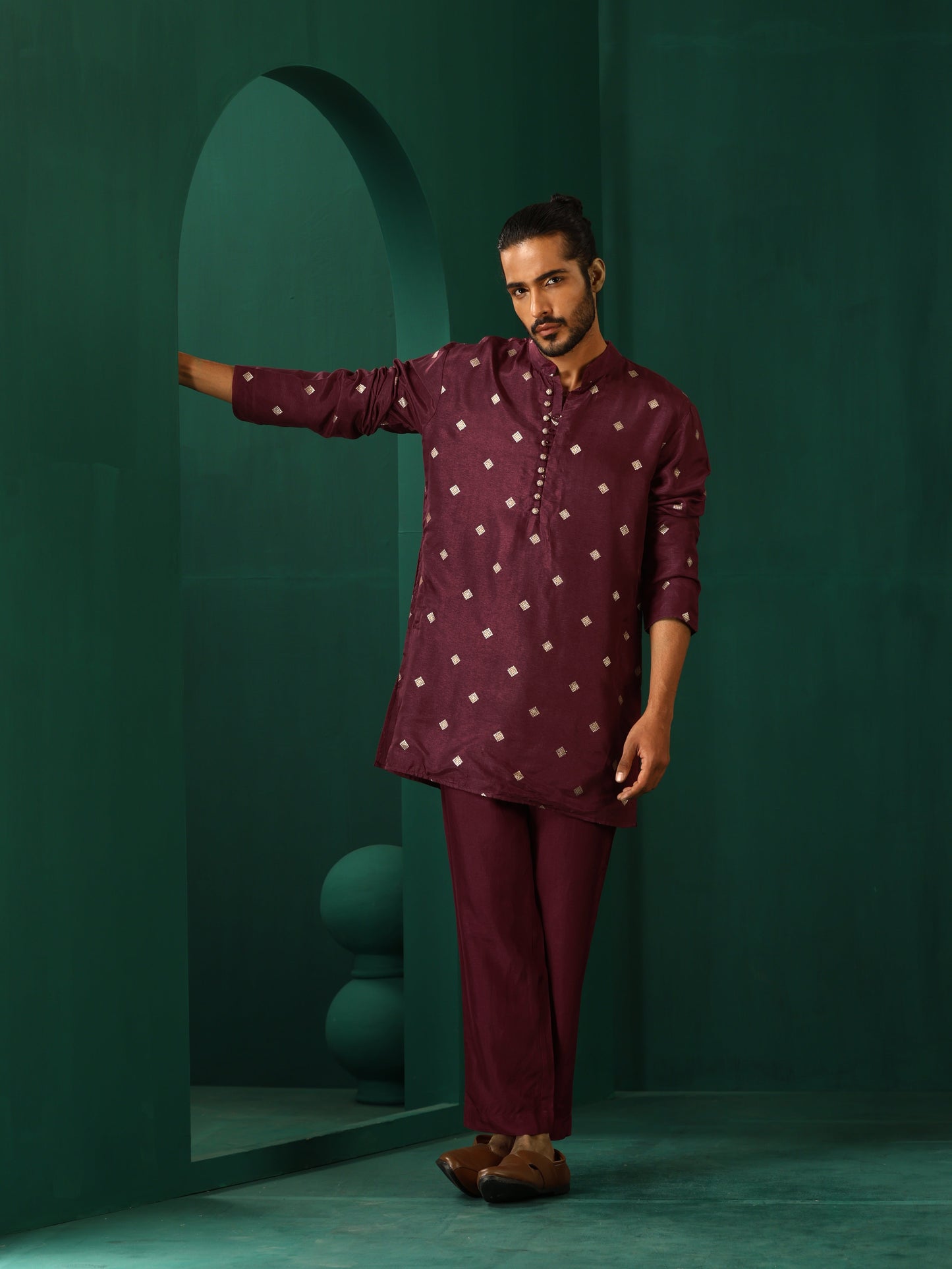 trueBrowns Men's Wine Diamond Viscose Silk Co-ord Set - Swadesiicart