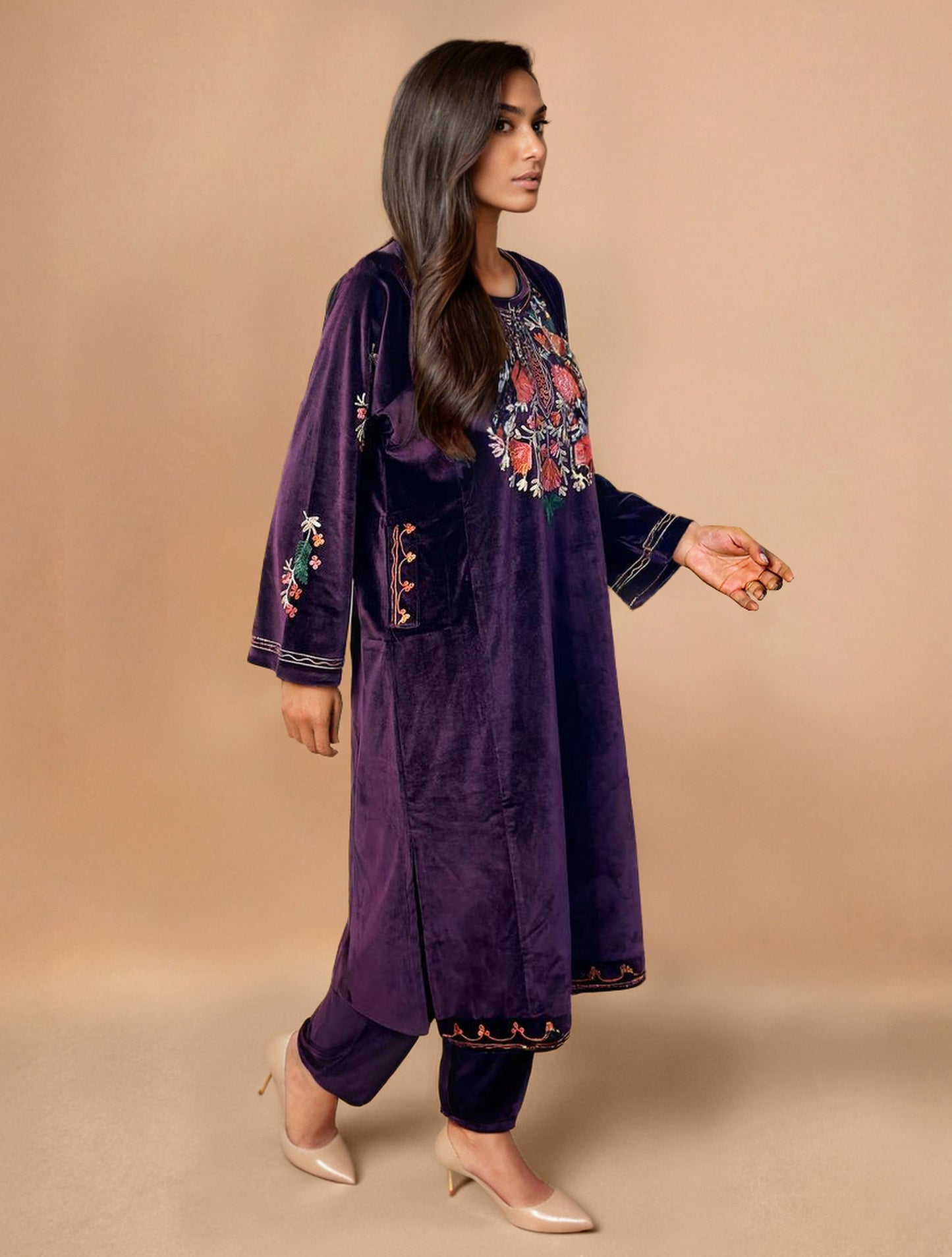 trueBrowns Wine Velvet Embroidered Kurta Set | Swadesiicart
