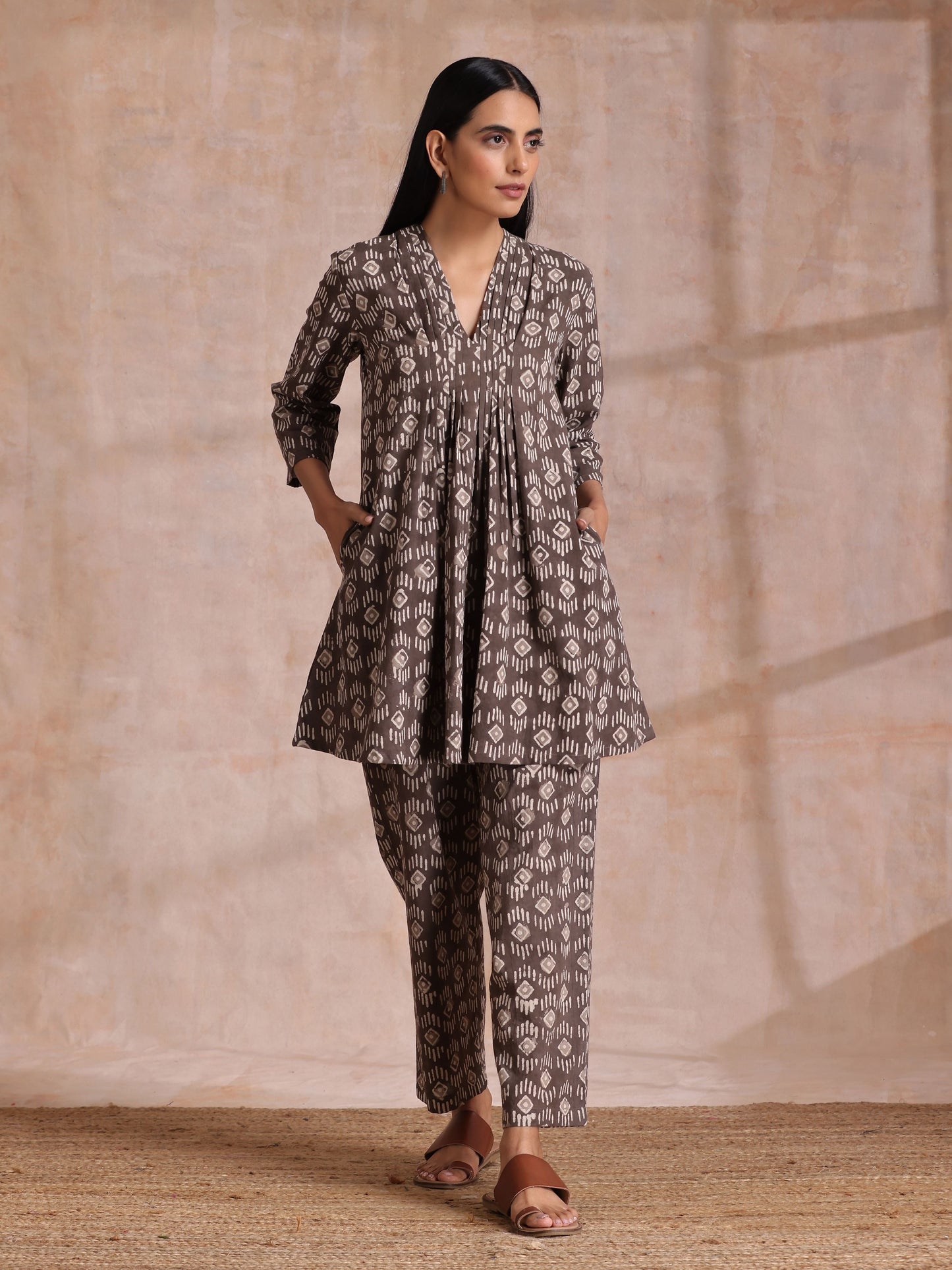 trueBrowns Clay Dabu Geometric Print Cotton Pleated Co-Ord Set - Swadesiicart