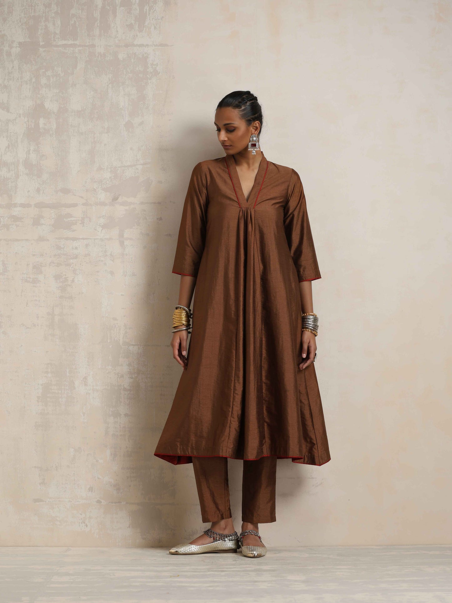 trueBrowns Brown Silk Kurta Set | Swadesiicart