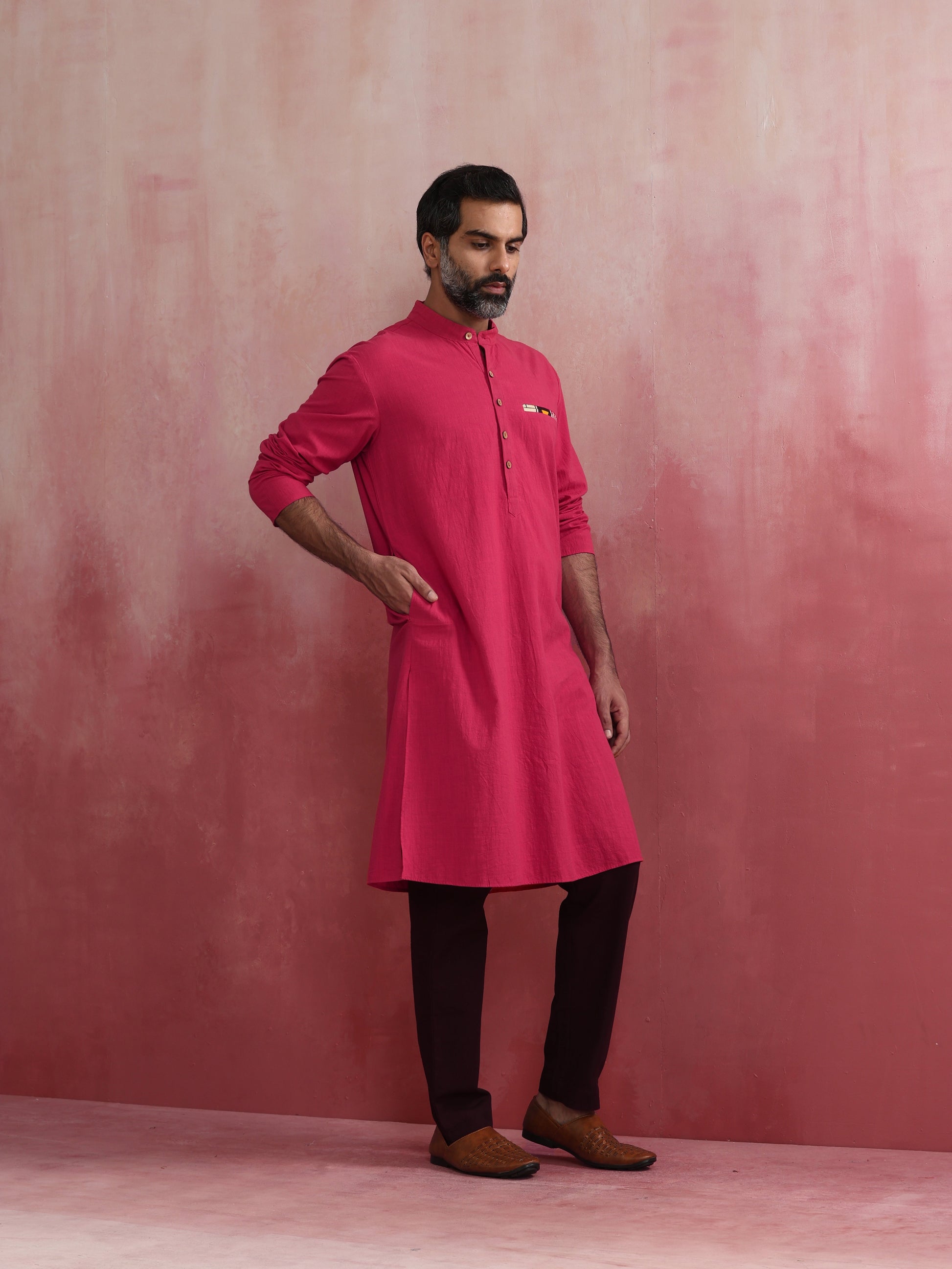 trueBrowns Men's Pink Mandarin Collar Kurta | Swadesiicart