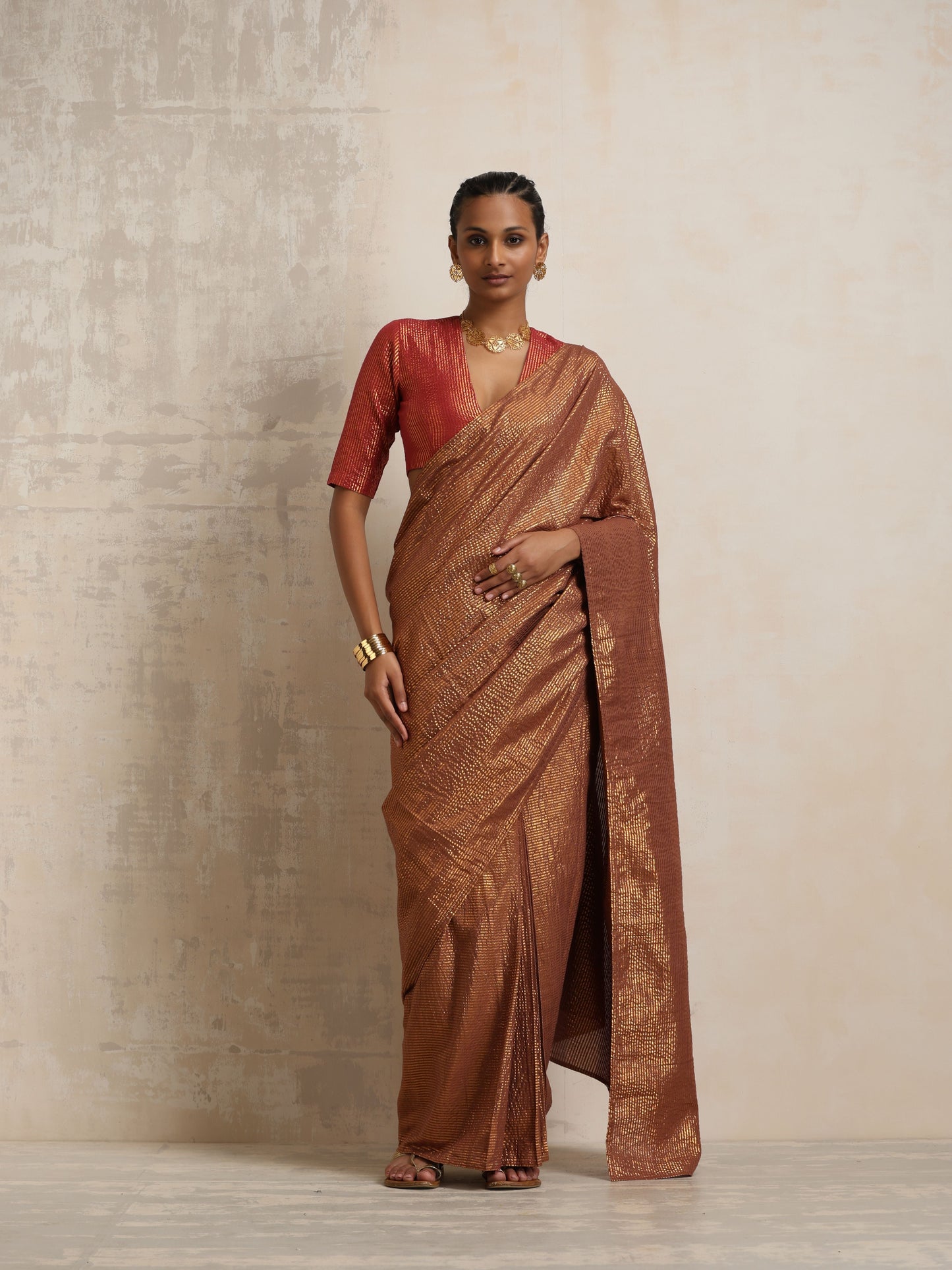 trueBrowns Brown Gold Lurex Ready To Wear Saree | Swadesiicart