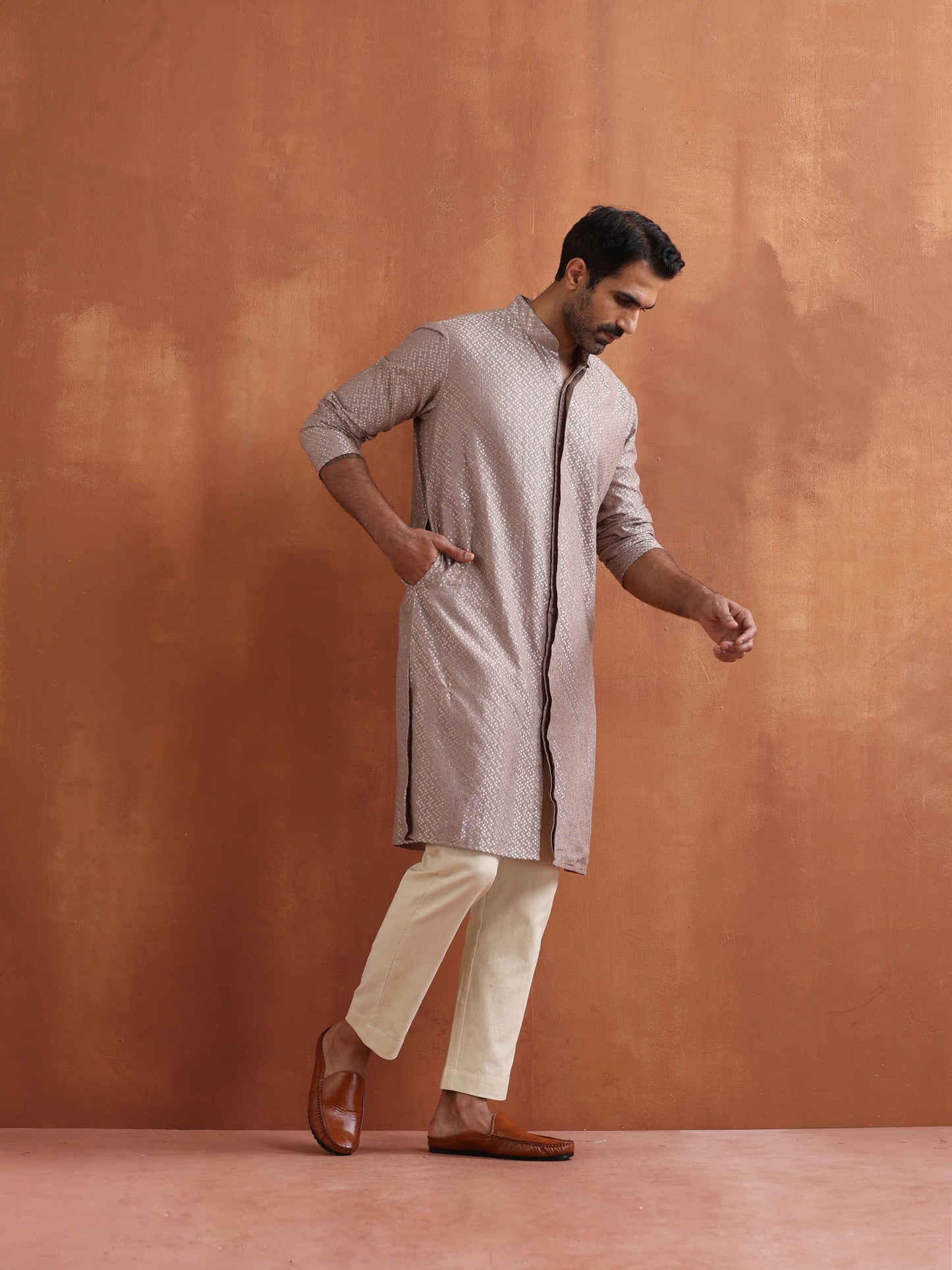 trueBrowns Men's Beige Cotton Dobby Kurta | Swadesiicart