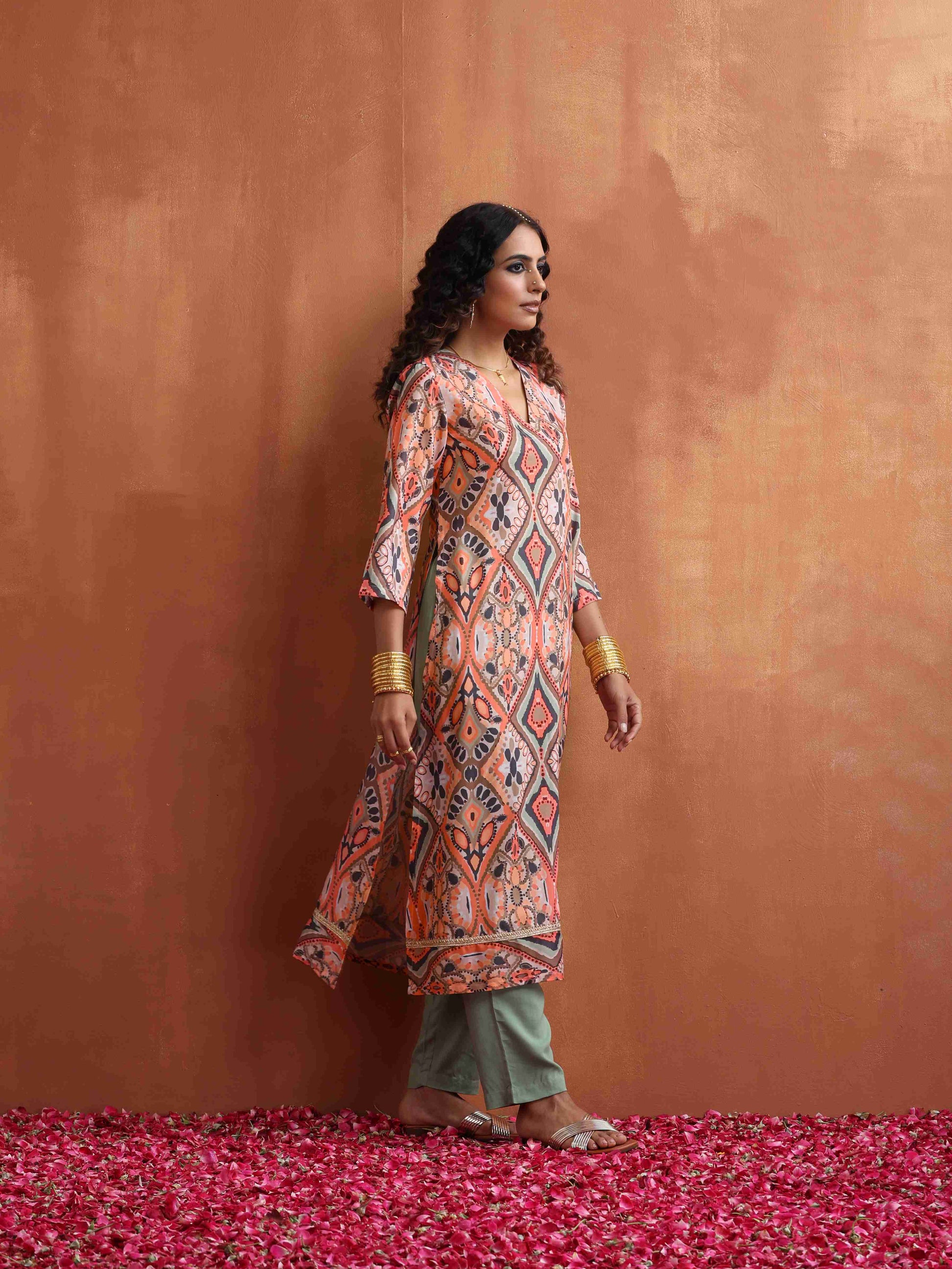 trueBrowns Beige Abstract Print Kurta Set | Swadesiicart