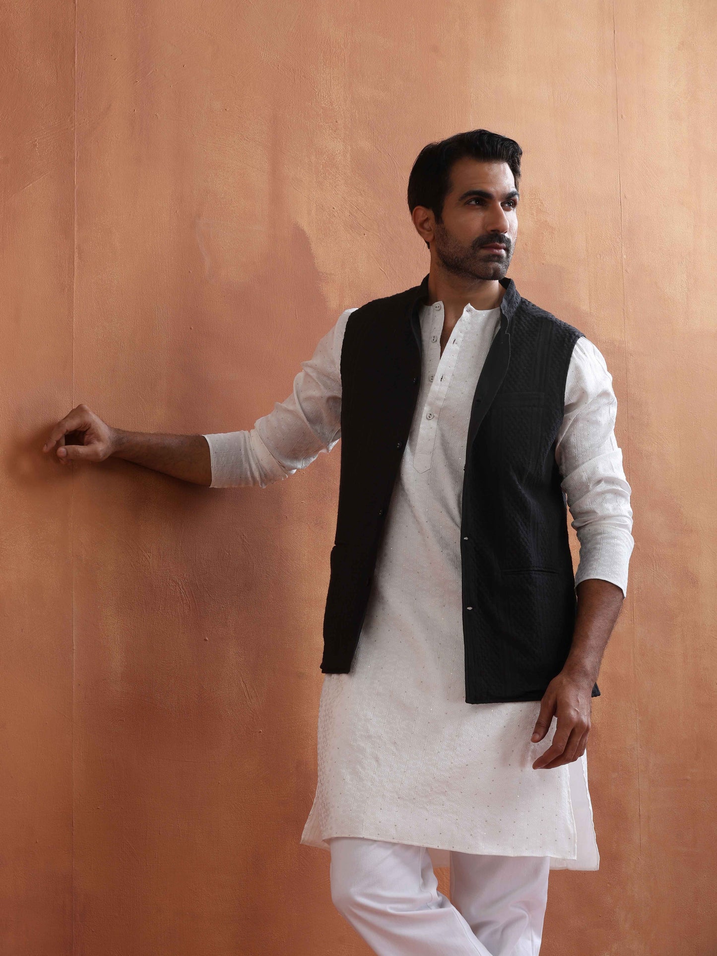 trueBrowns Men's Black Textured Cotton Dobby Nehru Jacket | Swadesiicart