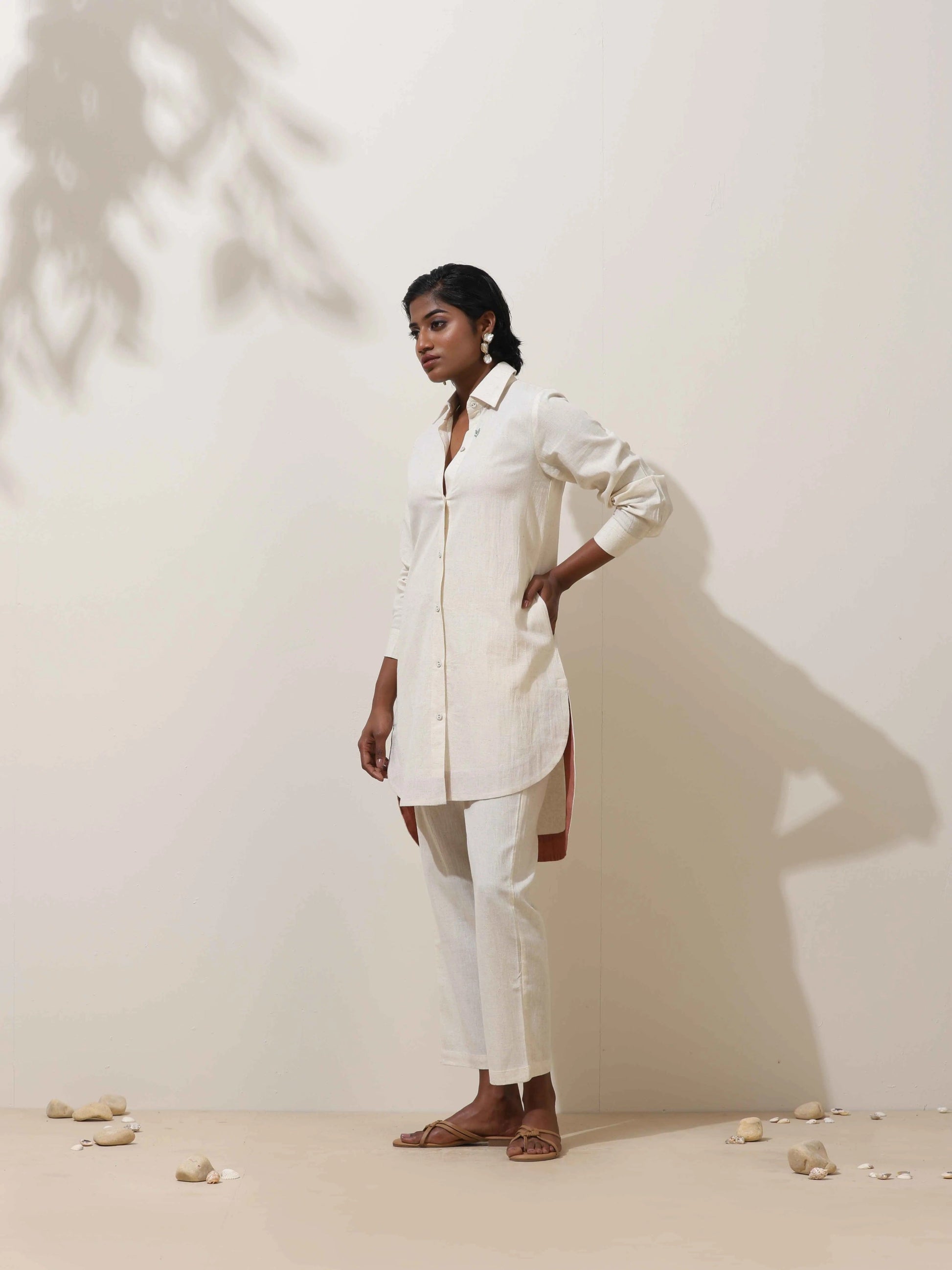 trueBrowns Off-White Cotton Linen Kurta Co-Ord Set - Swadesiicart