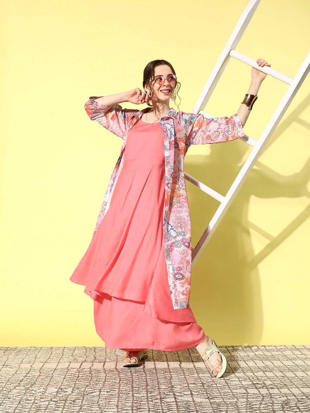 InWeave Women's Camelia Fusion Layer With Peach Sleeveless Kurta Set - Swadesiicart