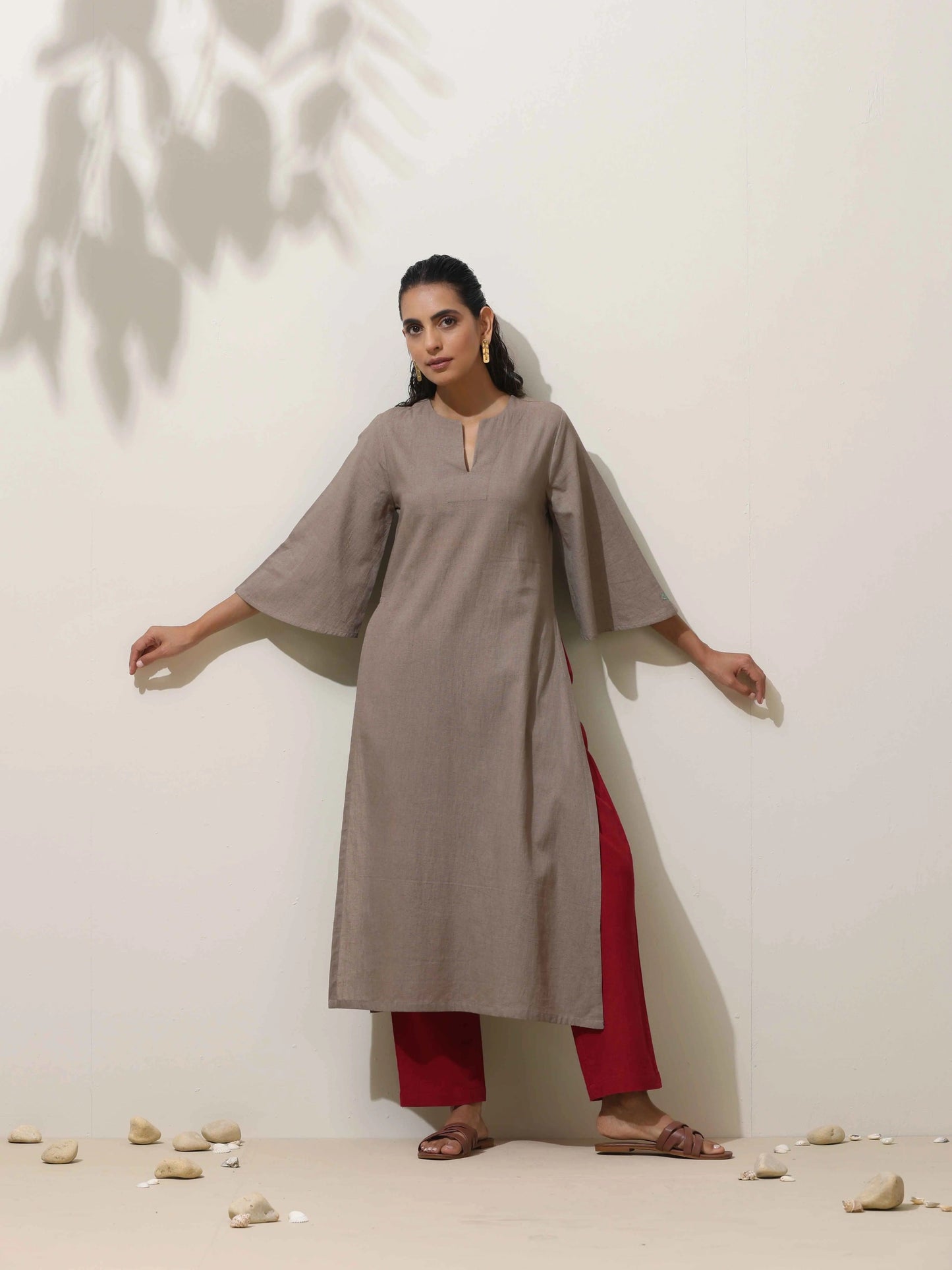 trueBrowns Grey Cotton Linen Kurta Pant Set | Swadesiicart