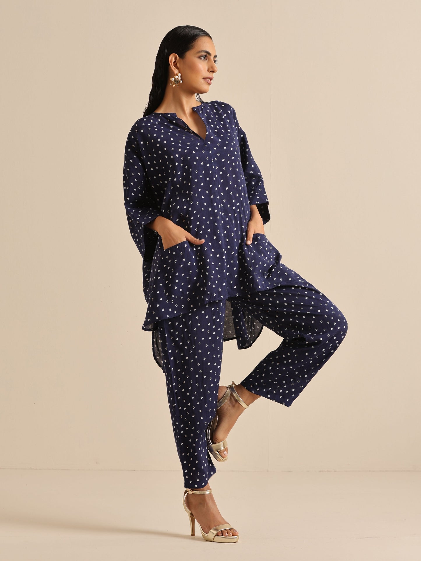 trueBrowns Blue Bandhani Silk Printed Boxy Fit Co-Ord Set - Swadesiicart
