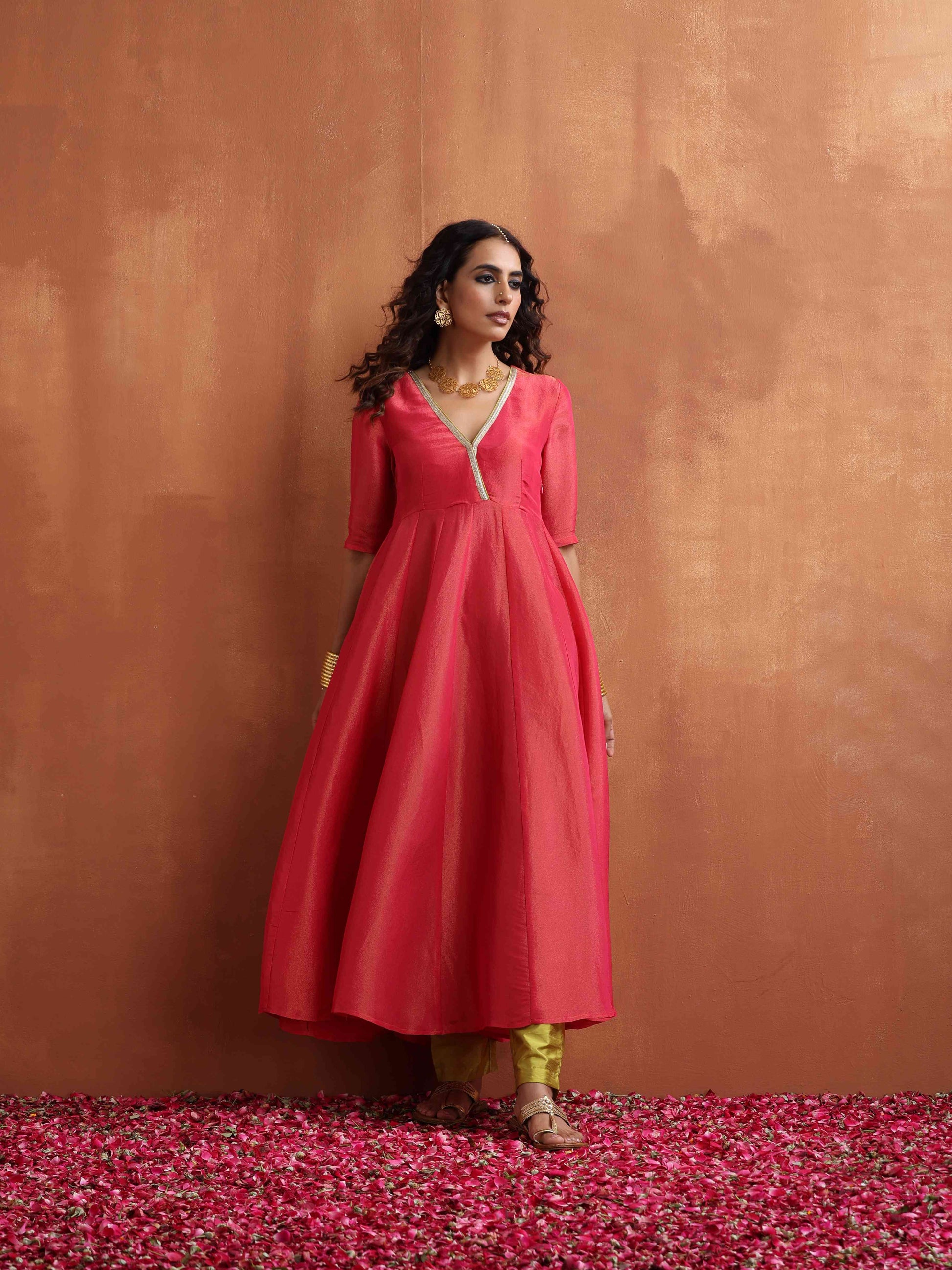 trueBrowns Hot Pink Tissue Flared Anarkali Kurta Set | Swadesiicart