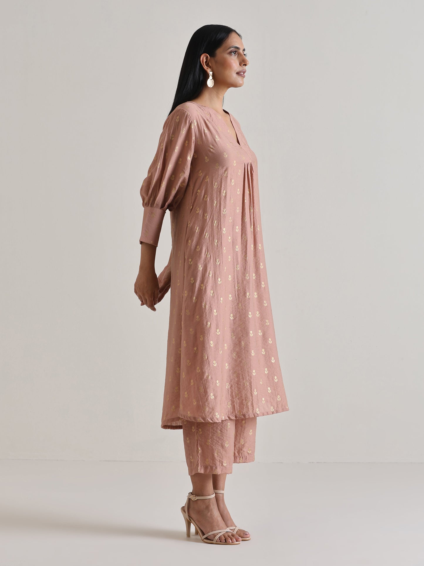 trueBrowns Beige Foil Puff Sleeve Kurta Set | Swadesiicart