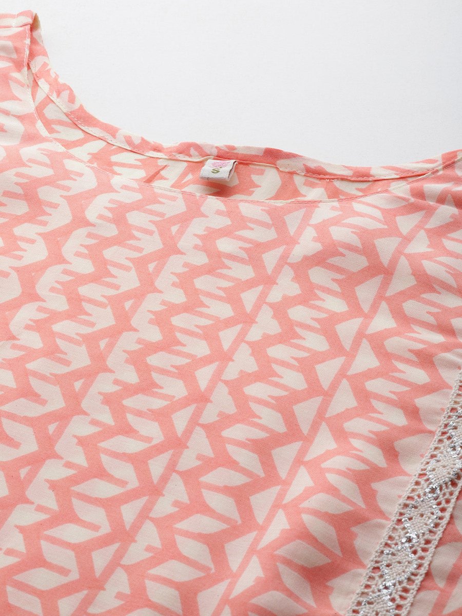 Ahalyaa Abstract Printed Pure Cotton Kurta with Lace Detail | Swadesiicart