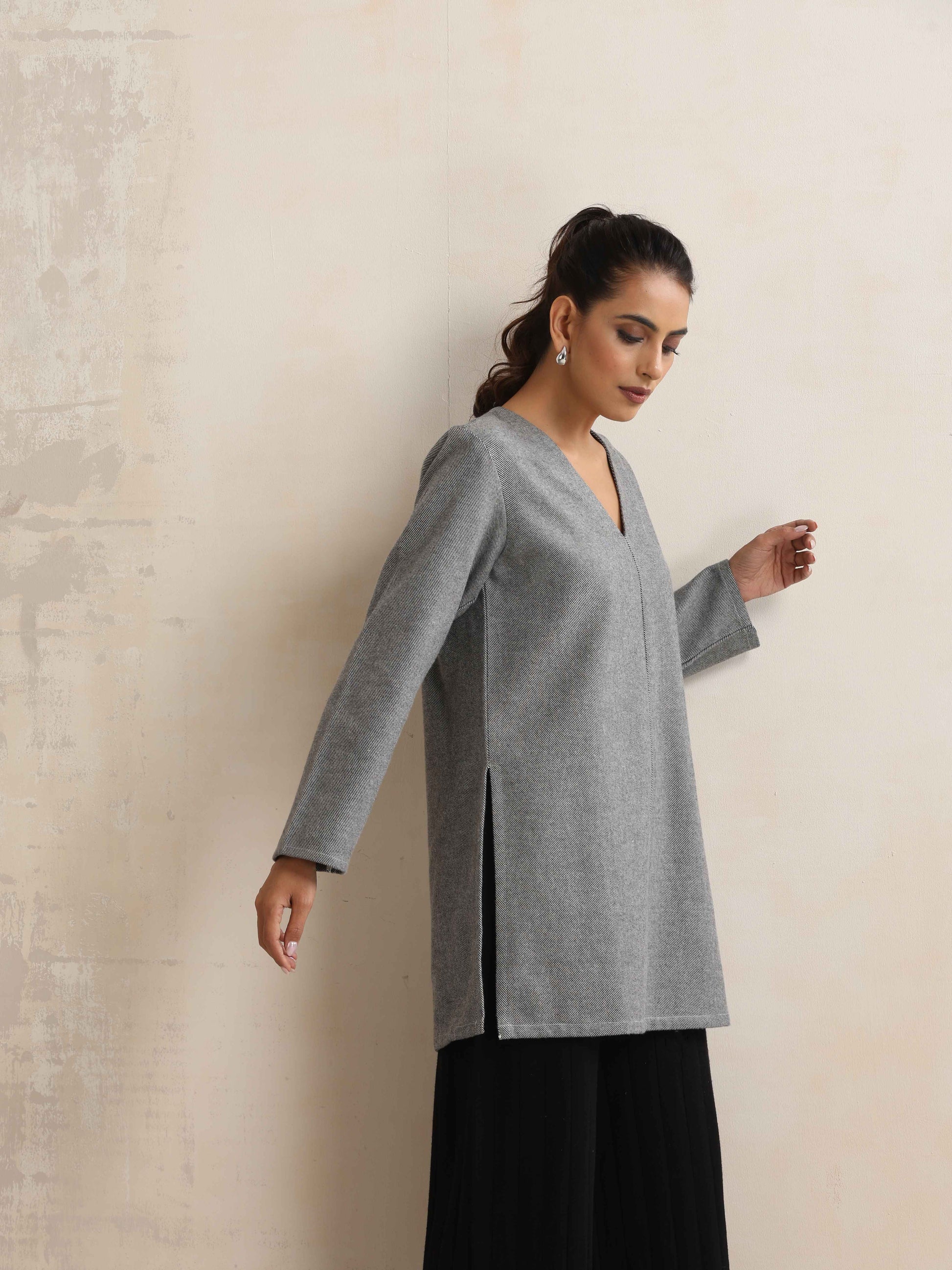trueBrowns Grey Winter High Slit Top | Swadesiicart