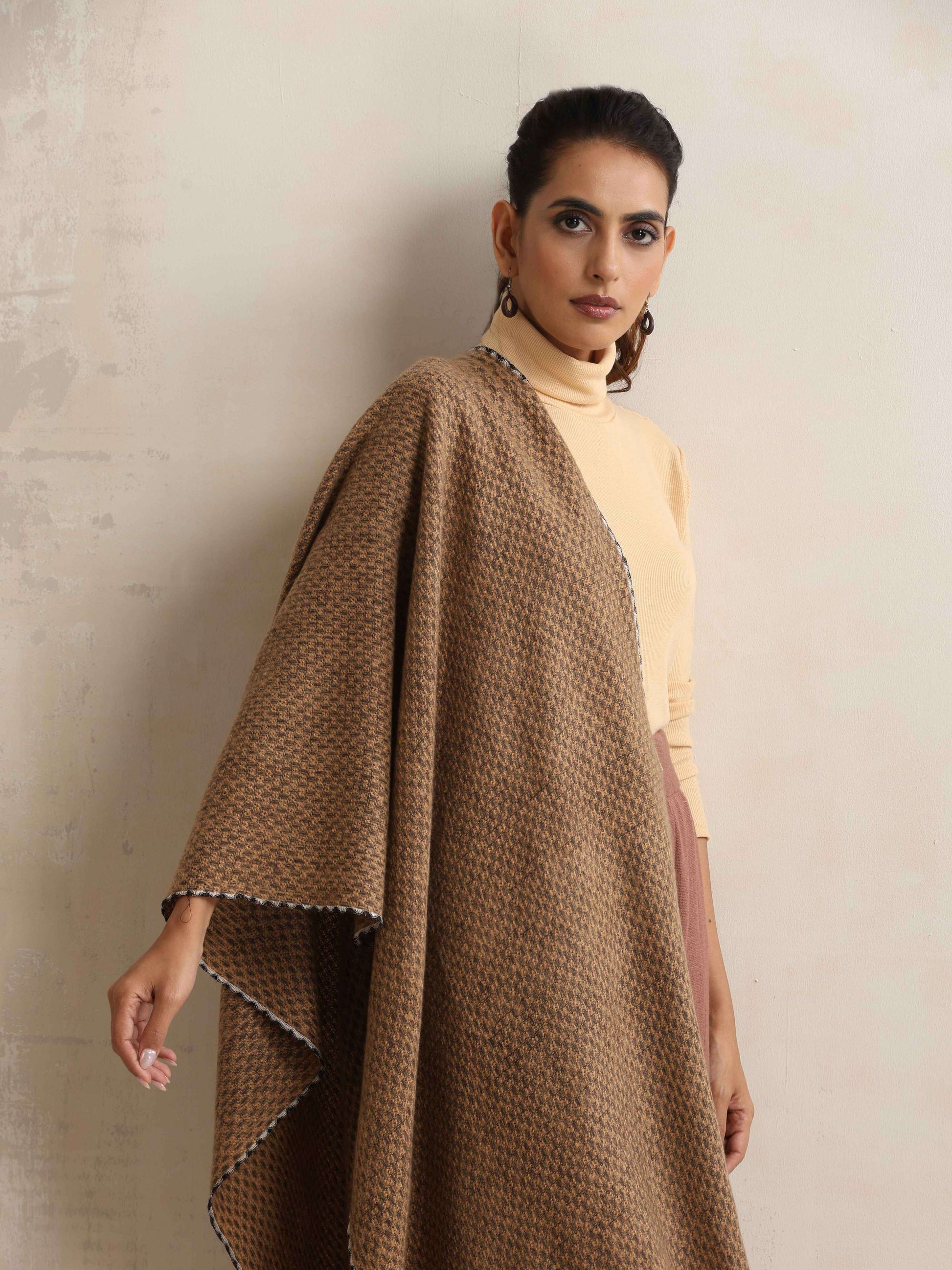 trueBrowns Brown Check Woollen Stole | Swadesiicart