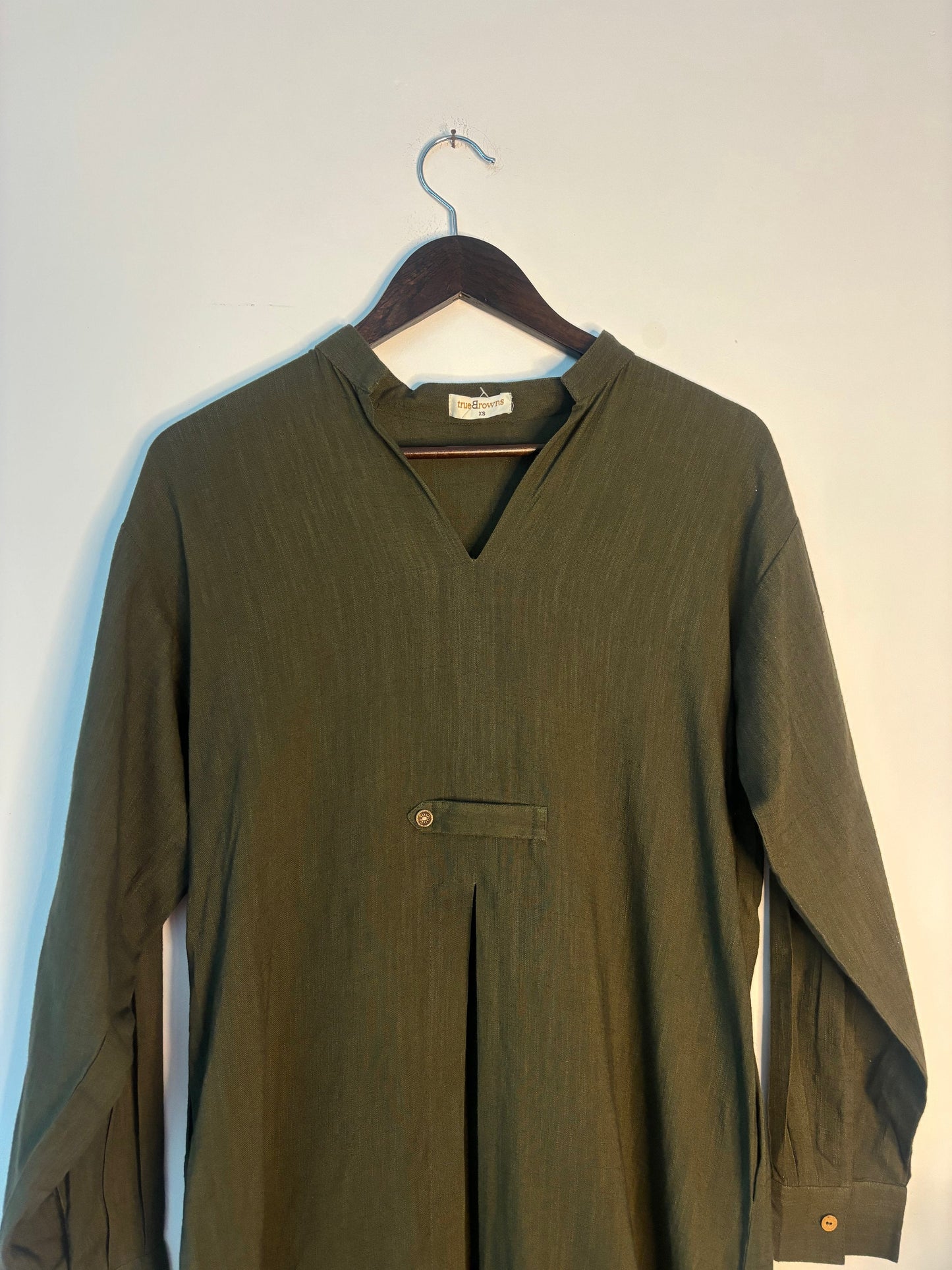 trueBrowns Olive Green Slub Kurta | Swadesiicart