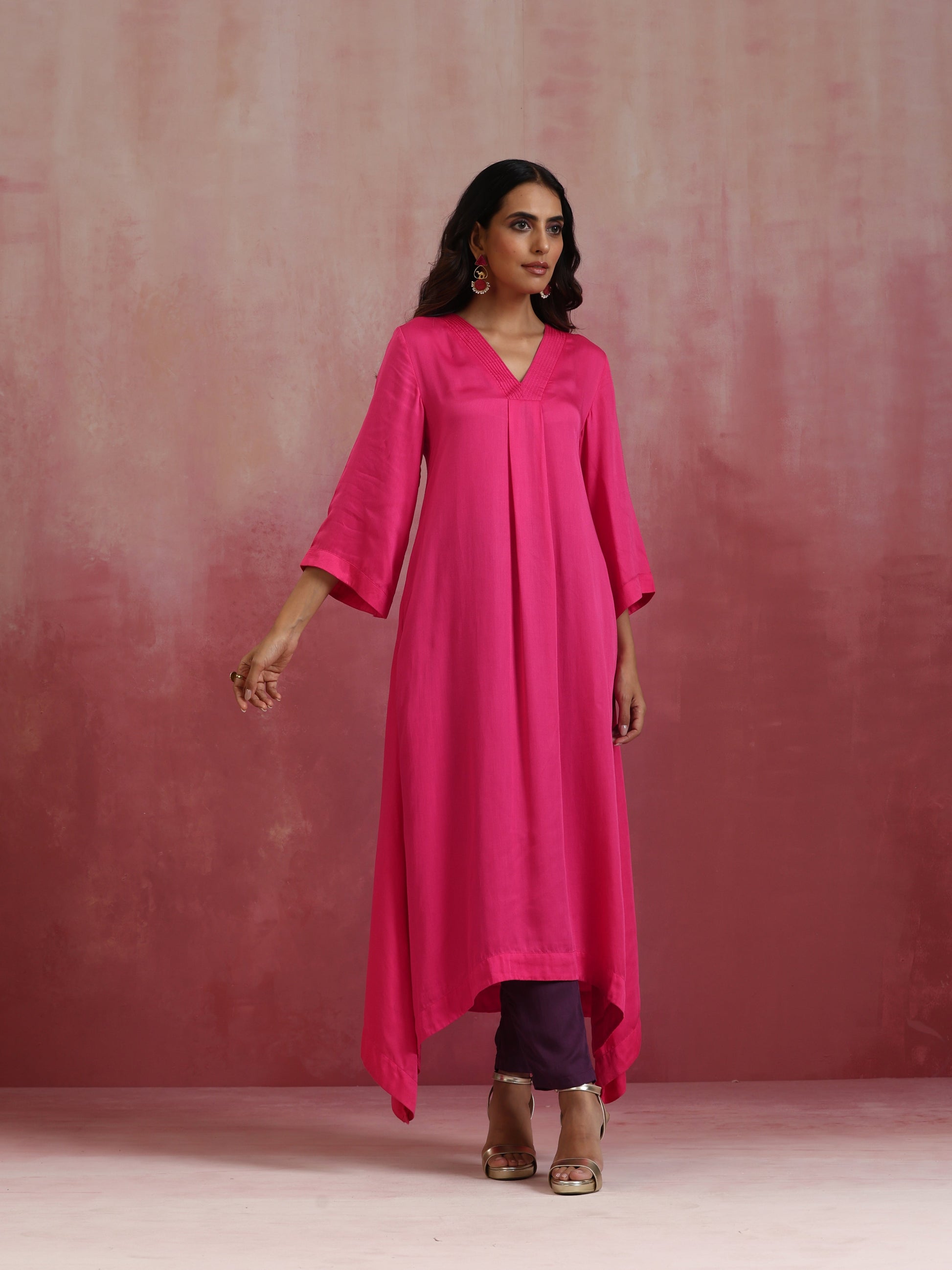 trueBrowns Pink Modal Boxpleat Kurta Set | Swadesiicart
