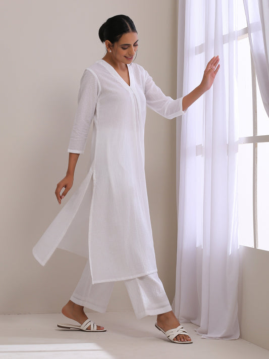 trueBrowns White Dobby Neck Pleat Kurta Pant Set | Swadesiicart