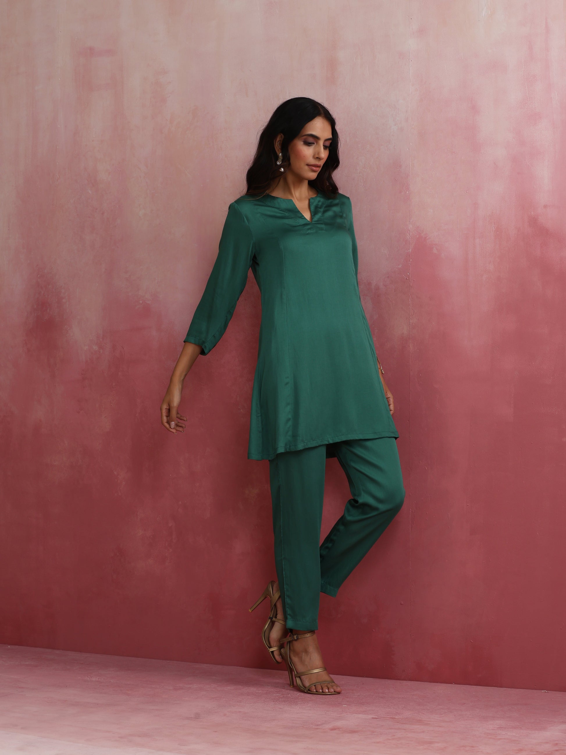 trueBrowns Green Straight Kurta Co-ord Set - Swadesiicart
