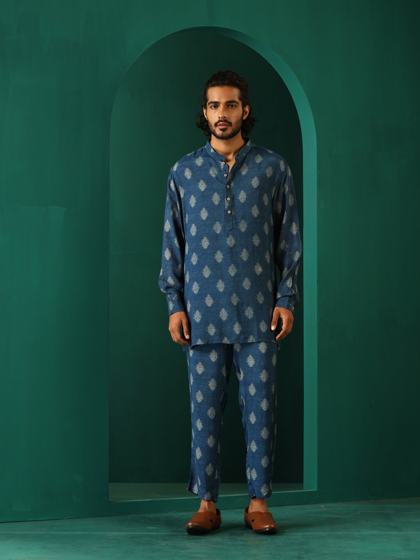 trueBrowns Men's Blue Floral Muslin Silk Printed Co-ord Set - Swadesiicart