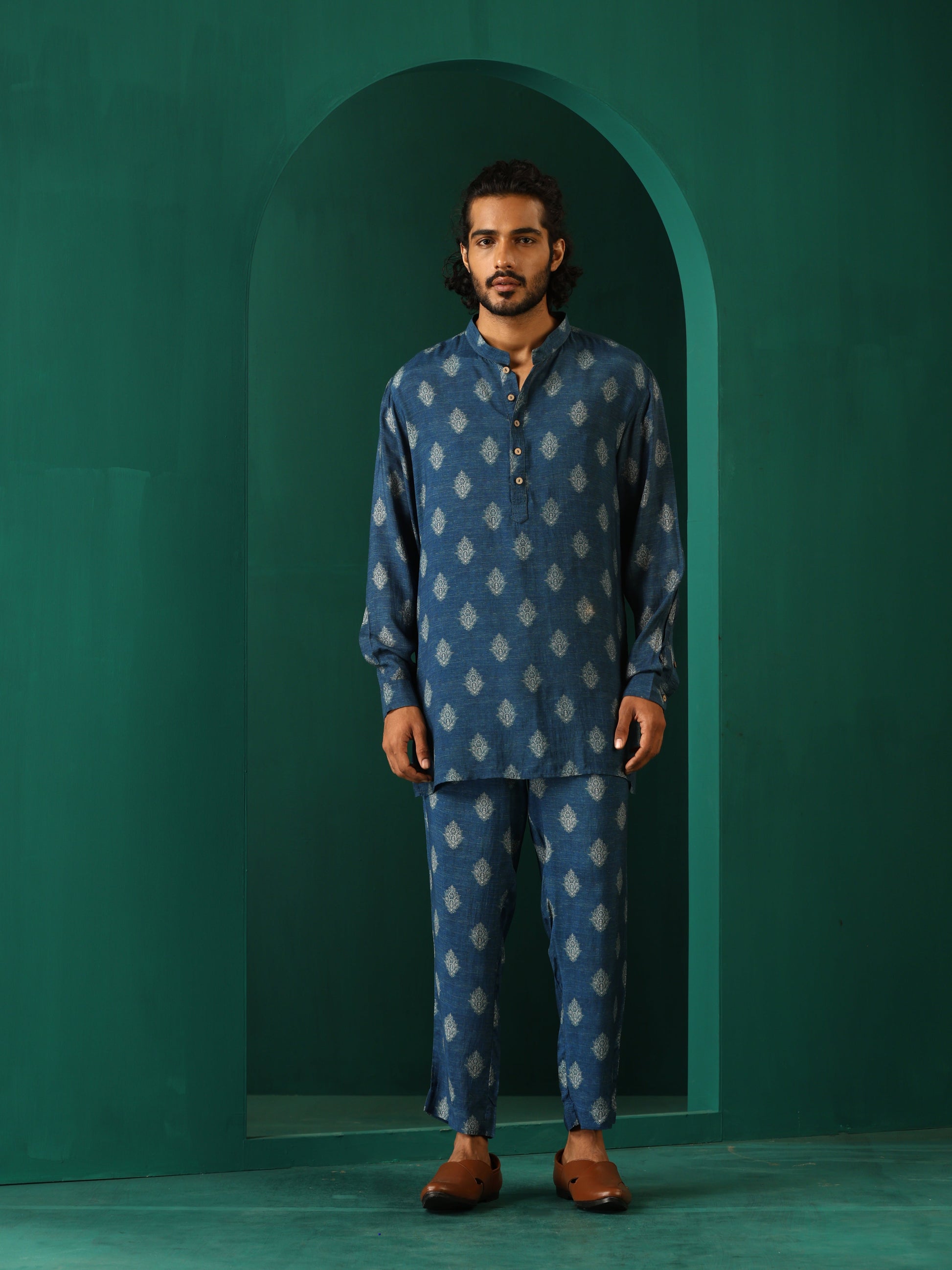 trueBrowns Men's Blue Floral Muslin Silk Printed Co-ord Set - Swadesiicart